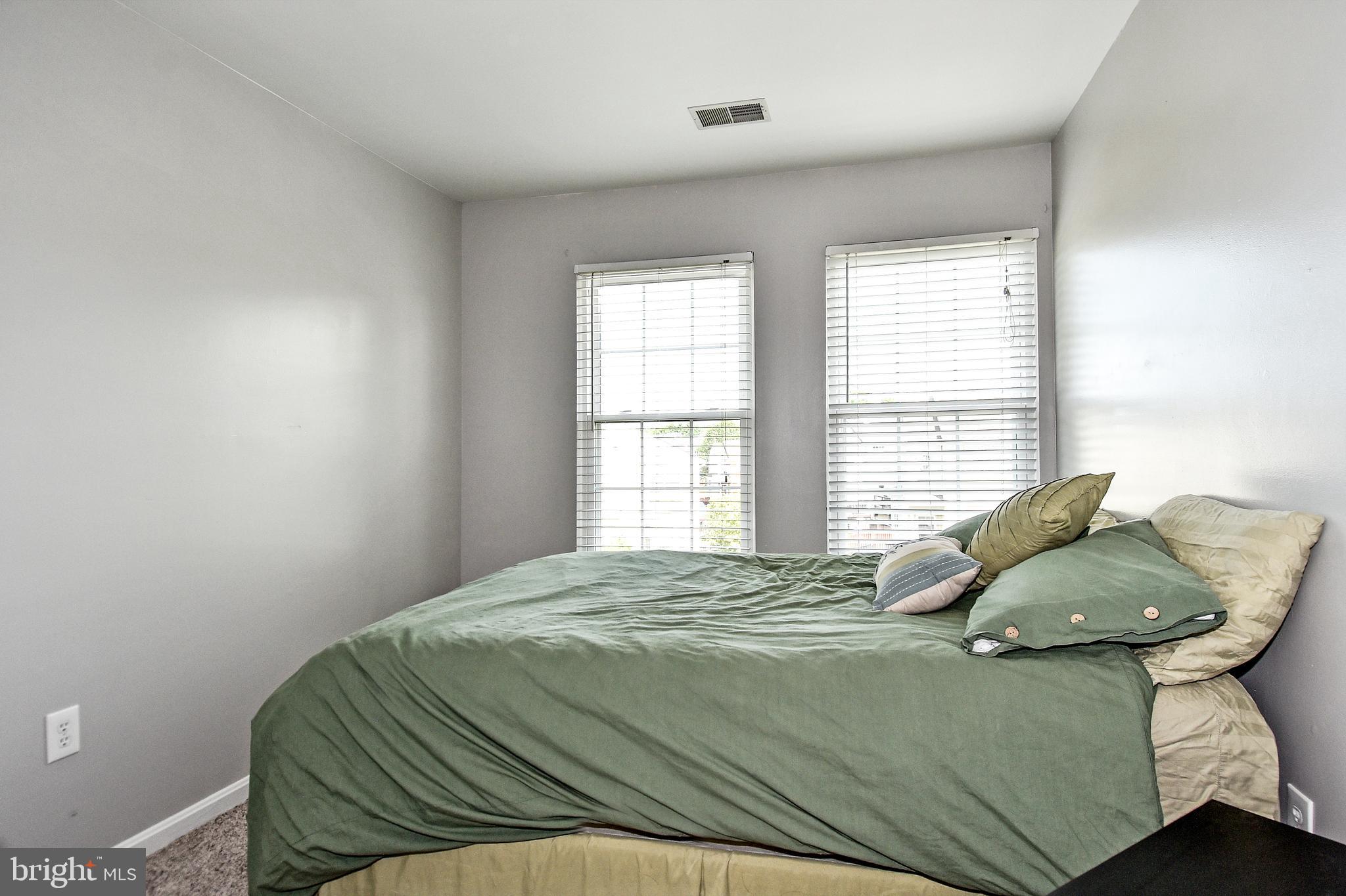 PRINCE WILLIAM COMMONS - Residential Lease