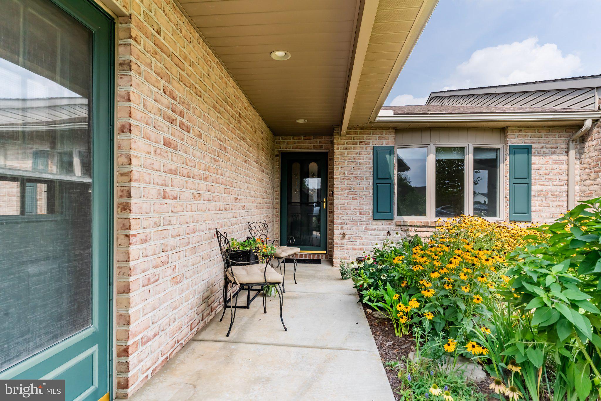 317 WOODVALE DRIVE