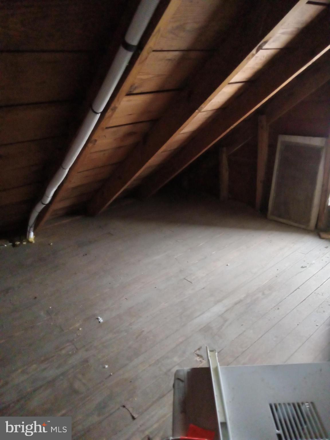 MAUGANSVILLE - Residential Lease