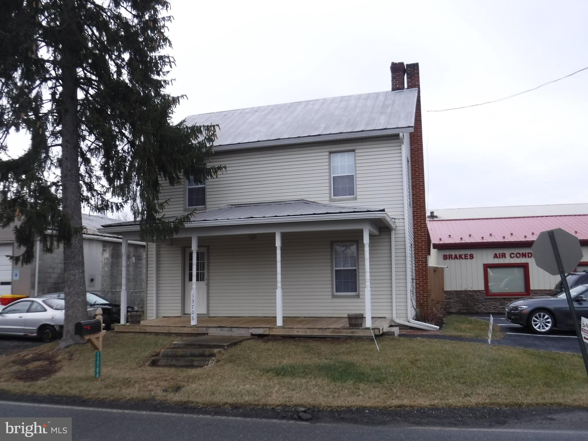 MAUGANSVILLE - Residential Lease