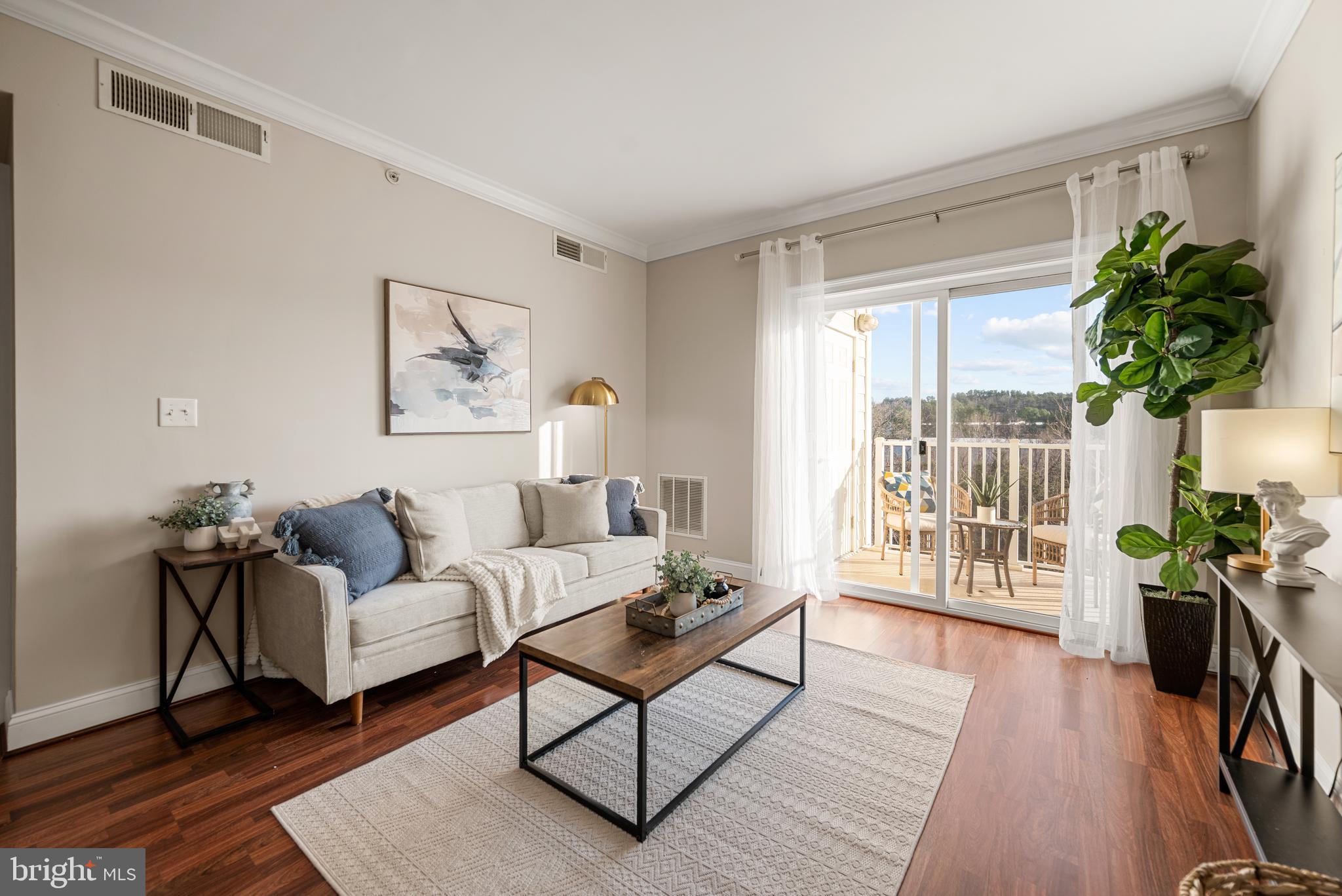 ISABELLA AT MONTICELLO MEWS - Residential