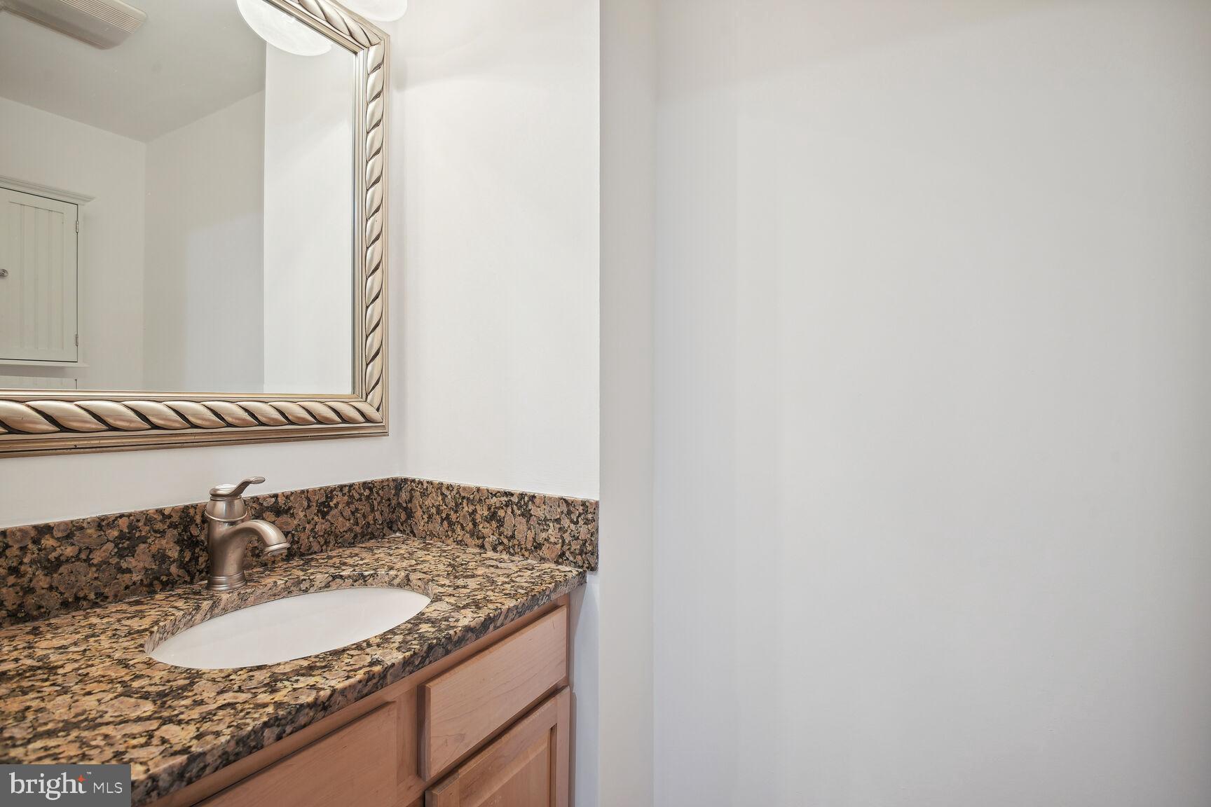 MONTROSE - Residential Lease