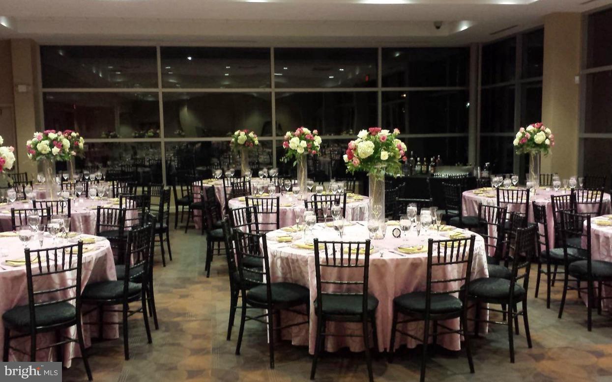 MONTROSE - Residential Lease