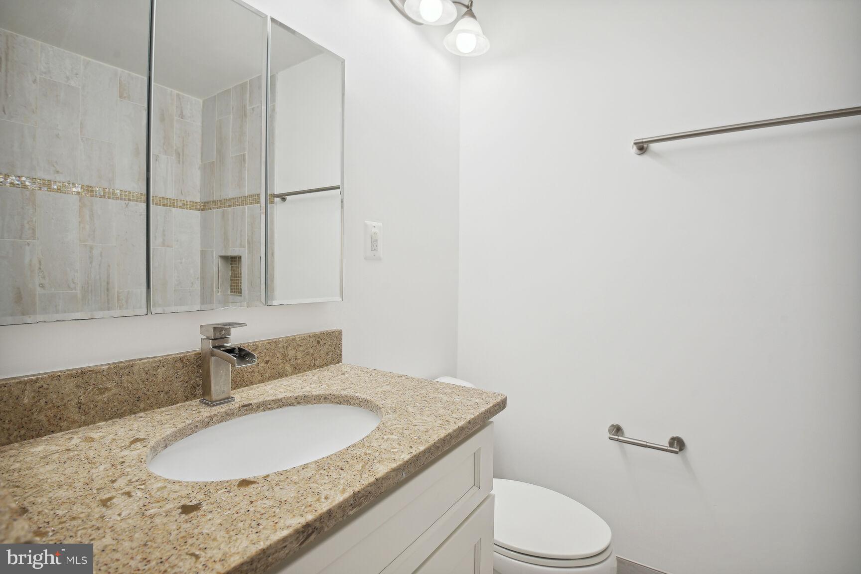 MONTROSE - Residential Lease