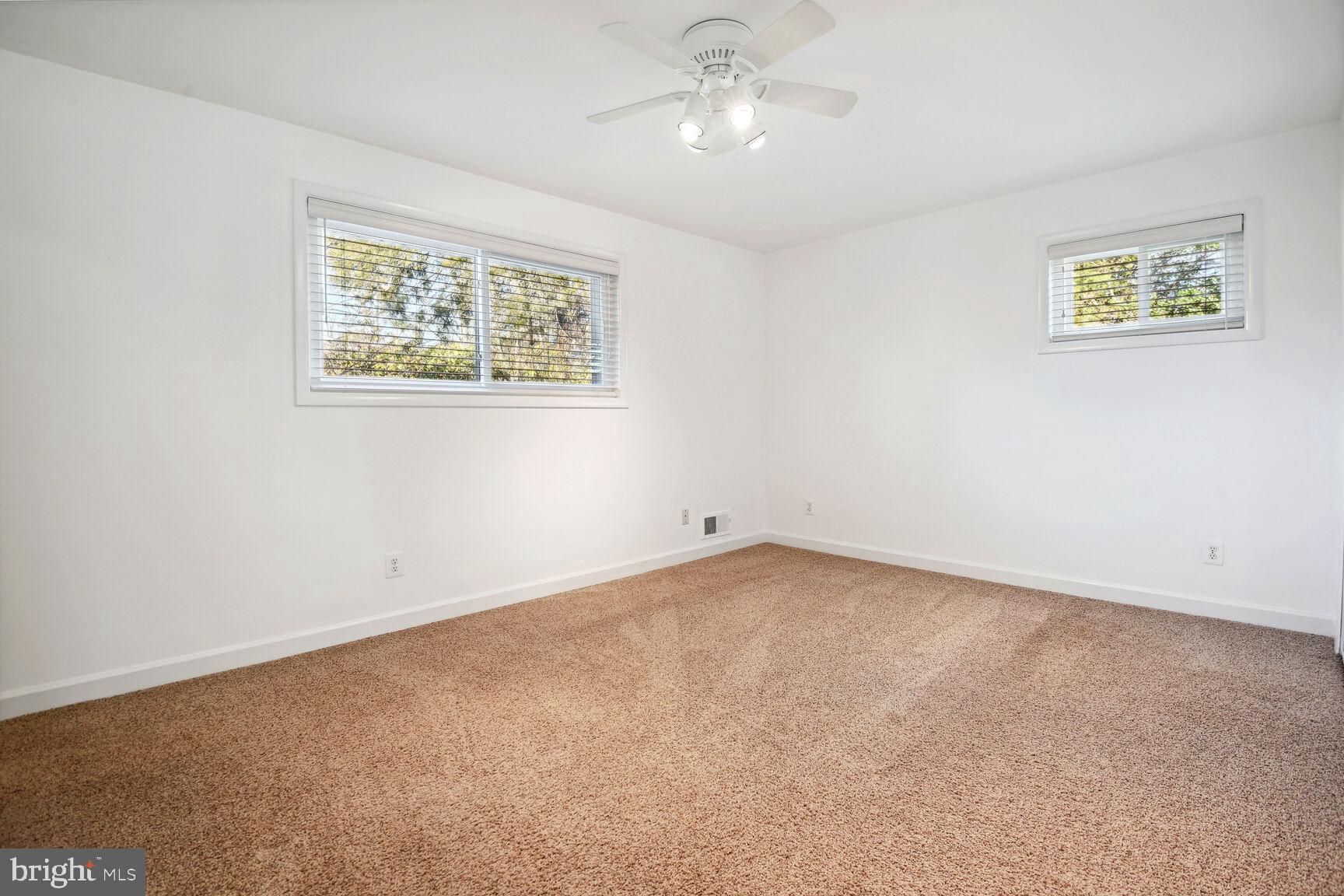 MONTROSE - Residential Lease