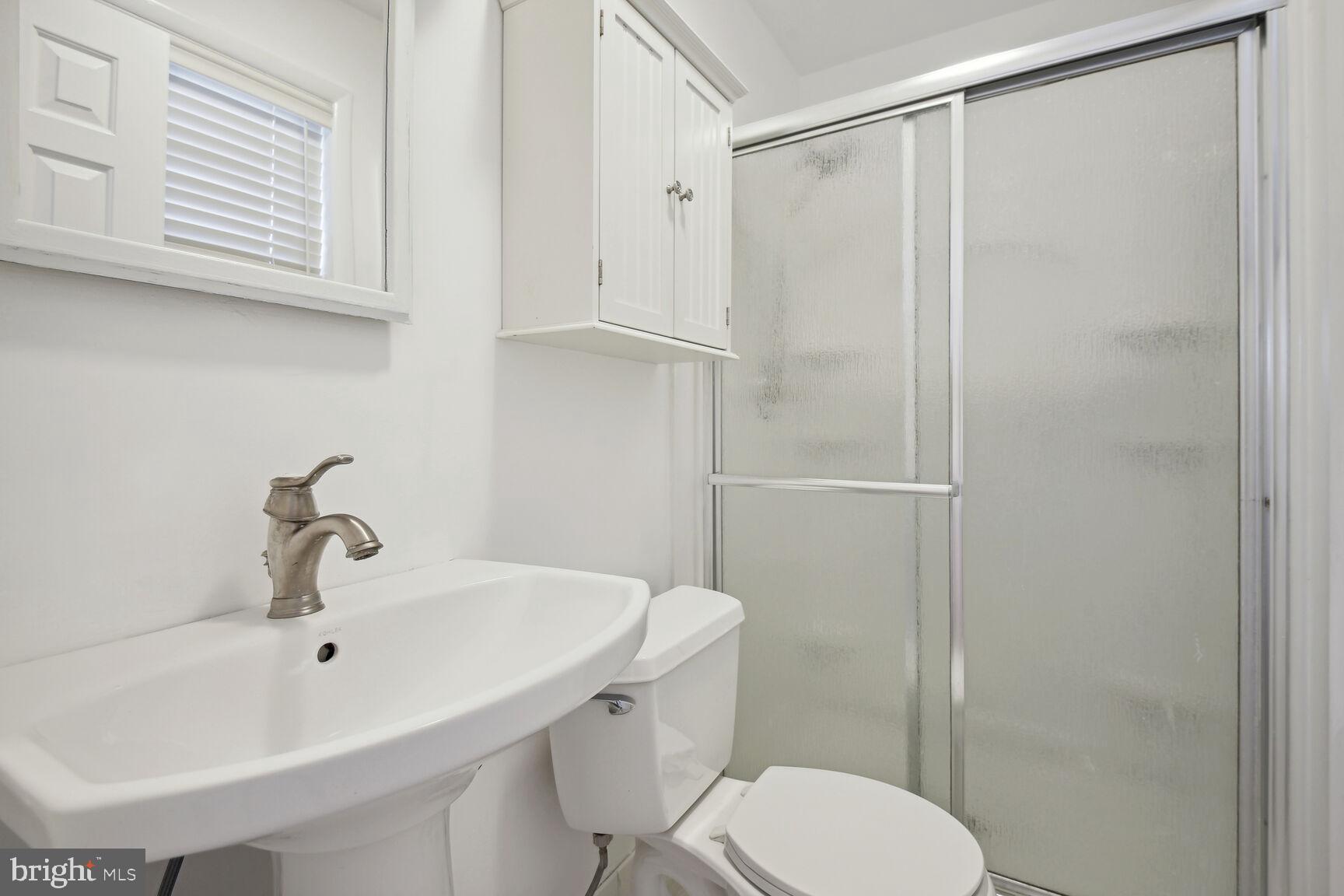 MONTROSE - Residential Lease