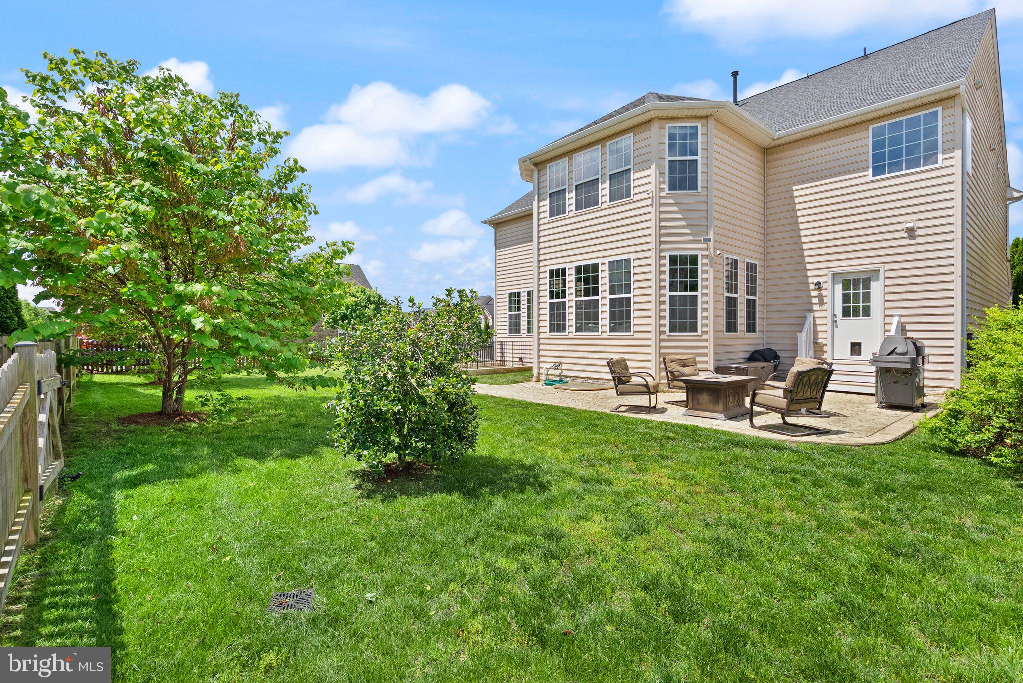 13859 BARRYMORE COURT