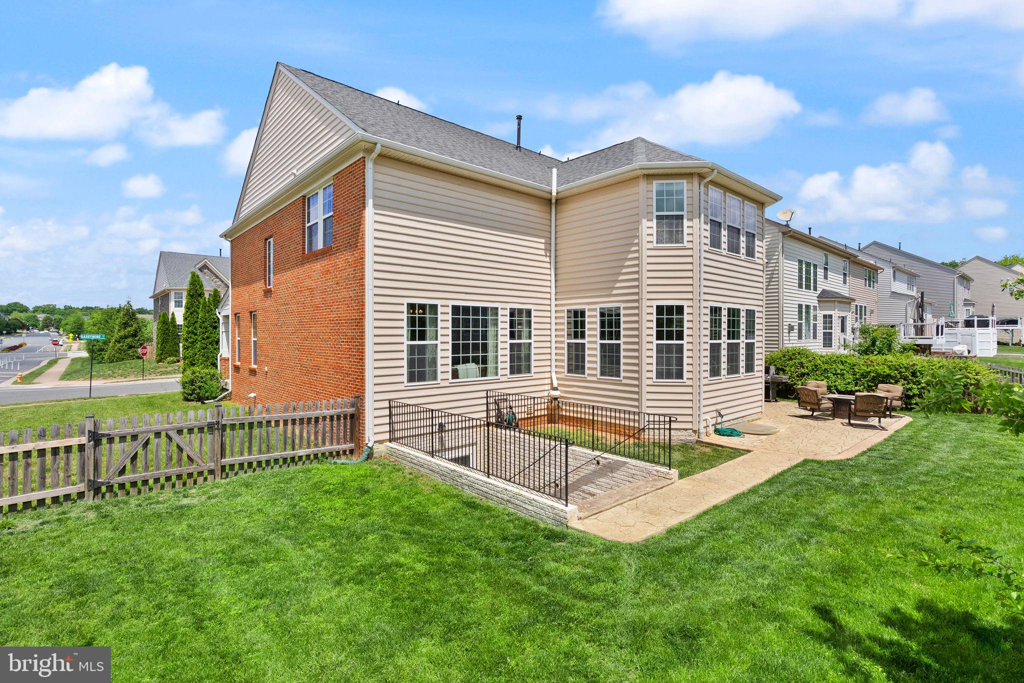 13859 BARRYMORE COURT