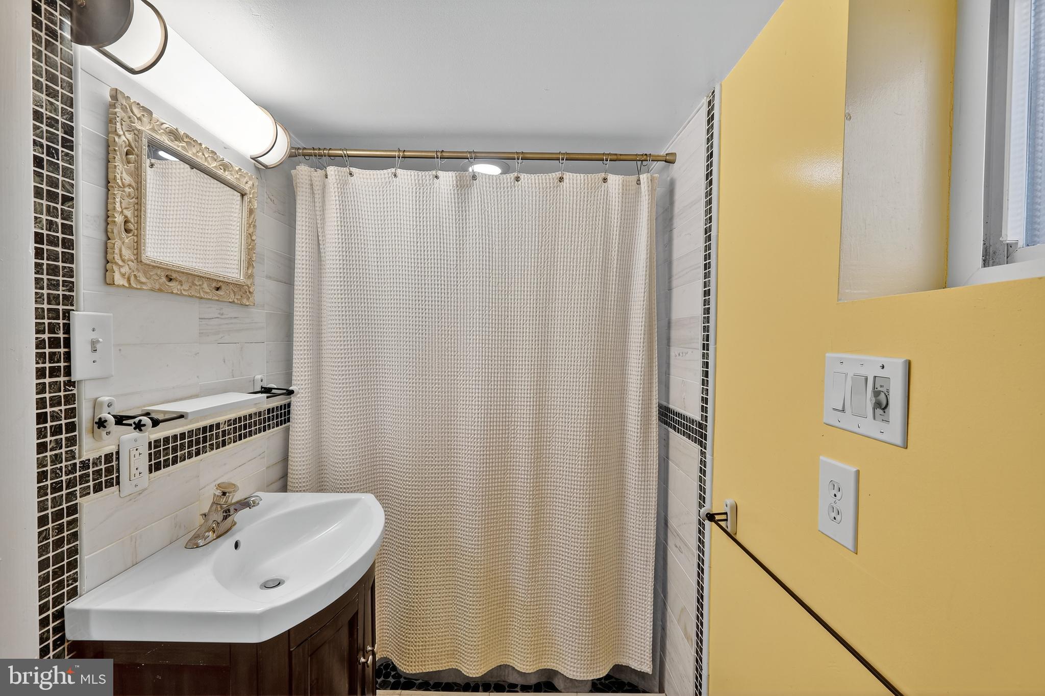 INDIAN SPRING PARK - Residential