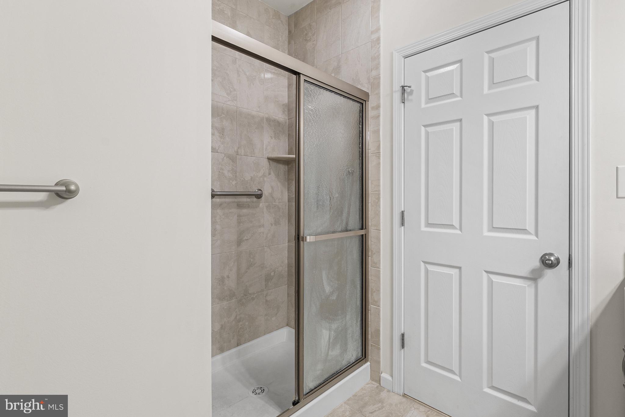 HARLOW POINTE - Residential