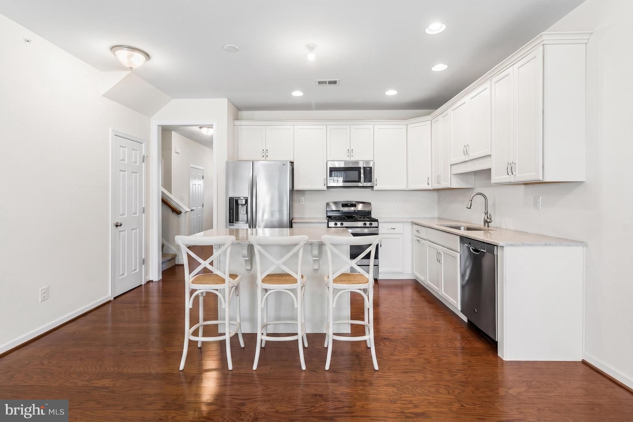 HARLOW POINTE - Residential
