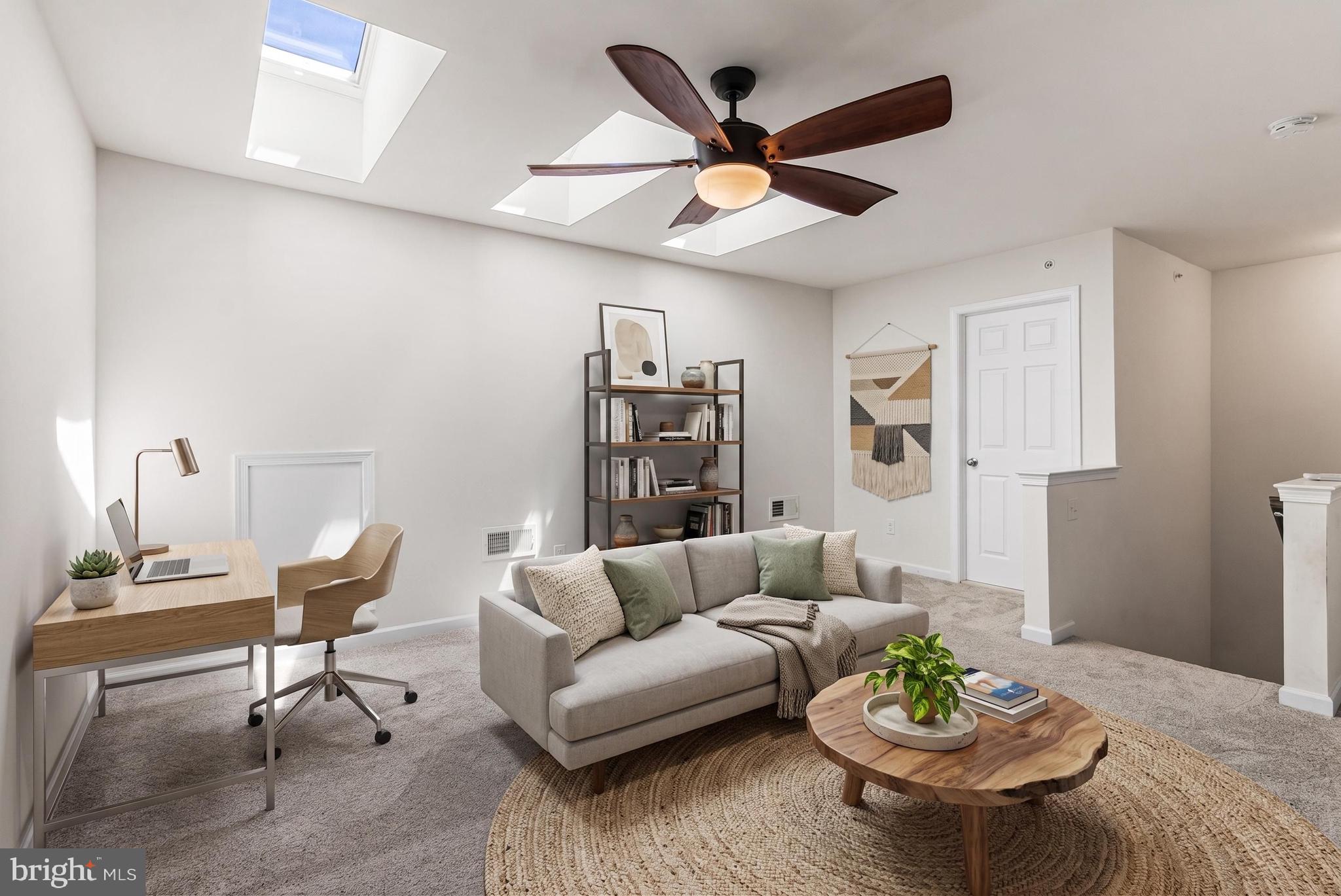 HARLOW POINTE - Residential