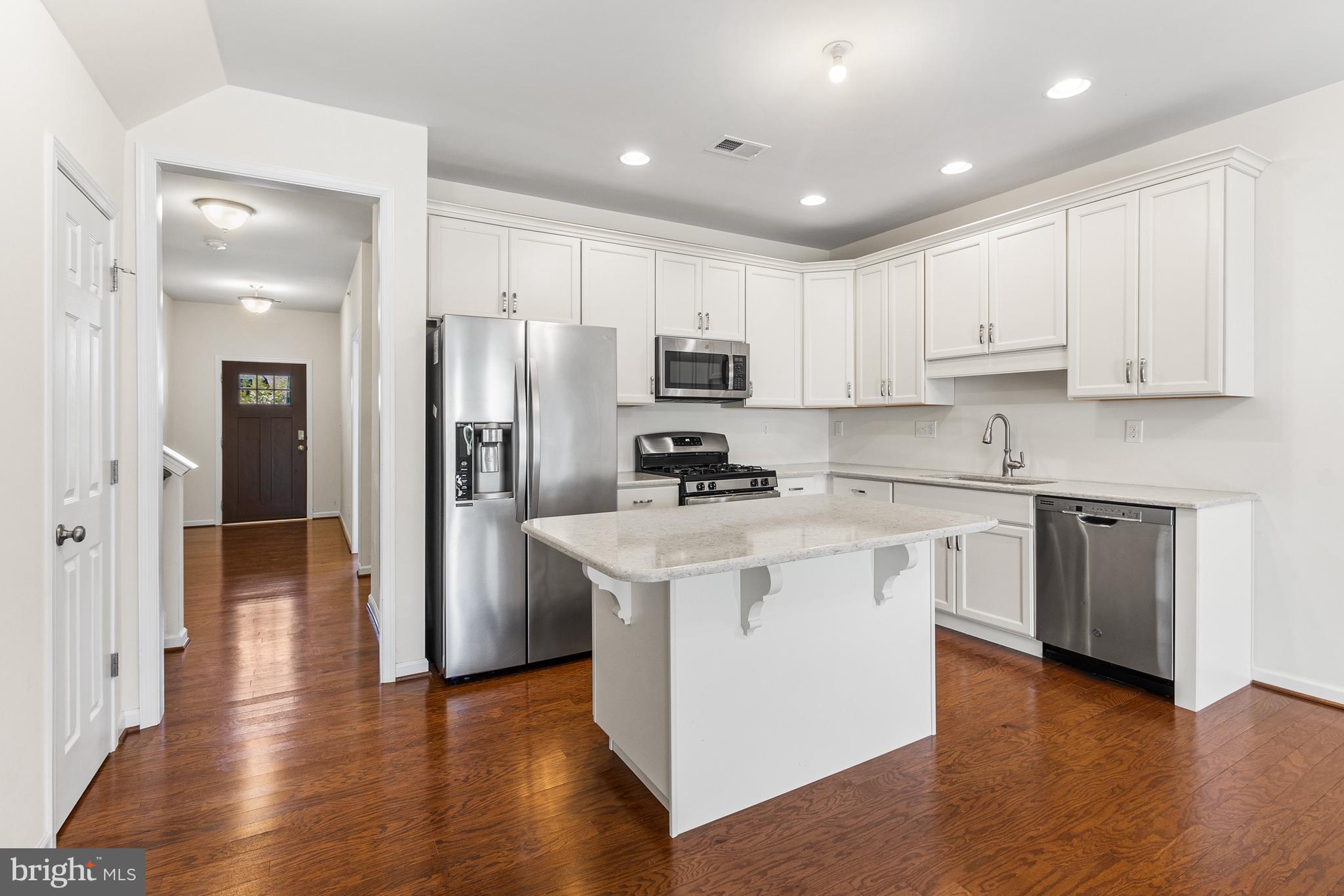 102 HARLOW POINT COURT