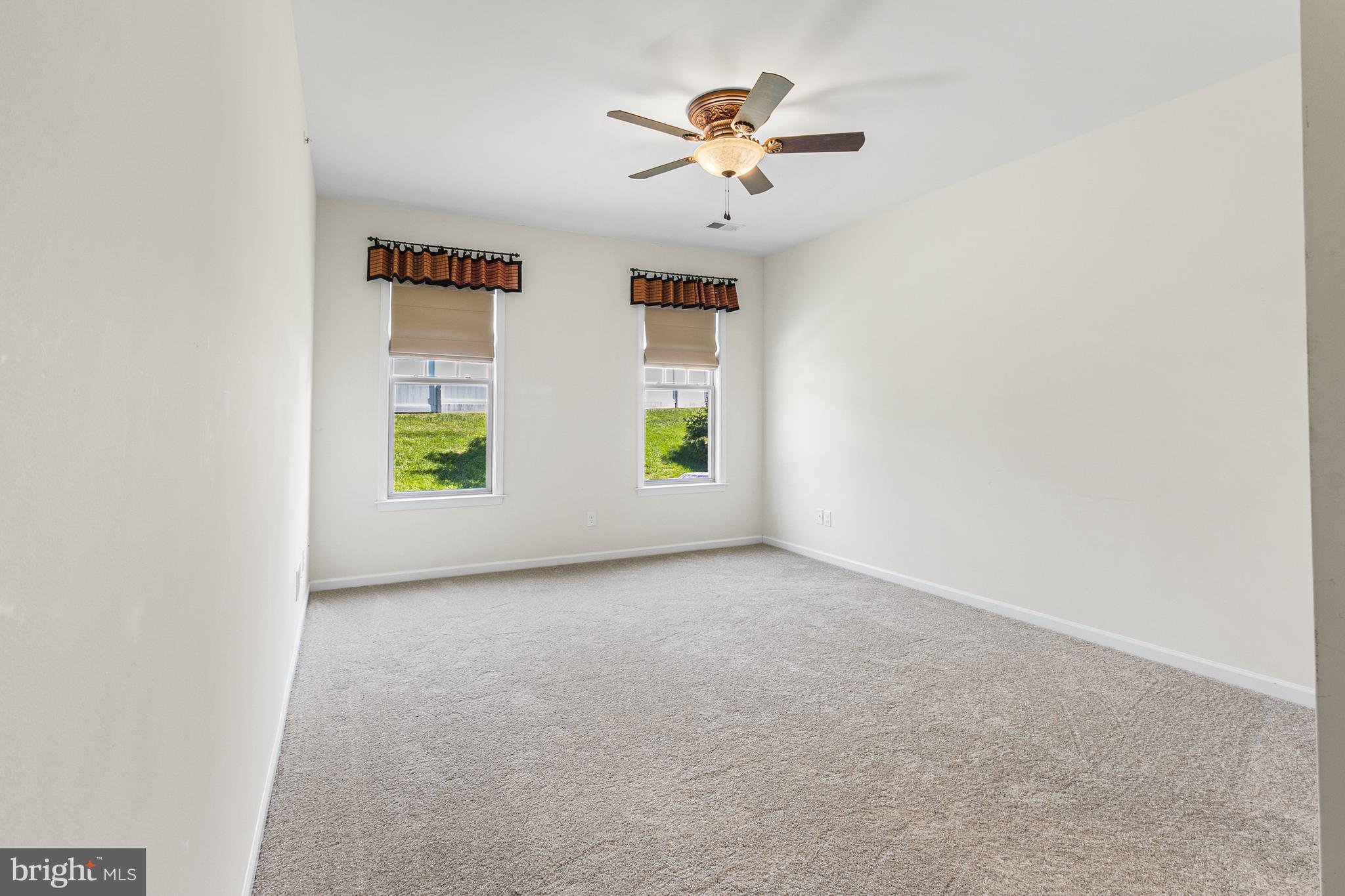 HARLOW POINTE - Residential