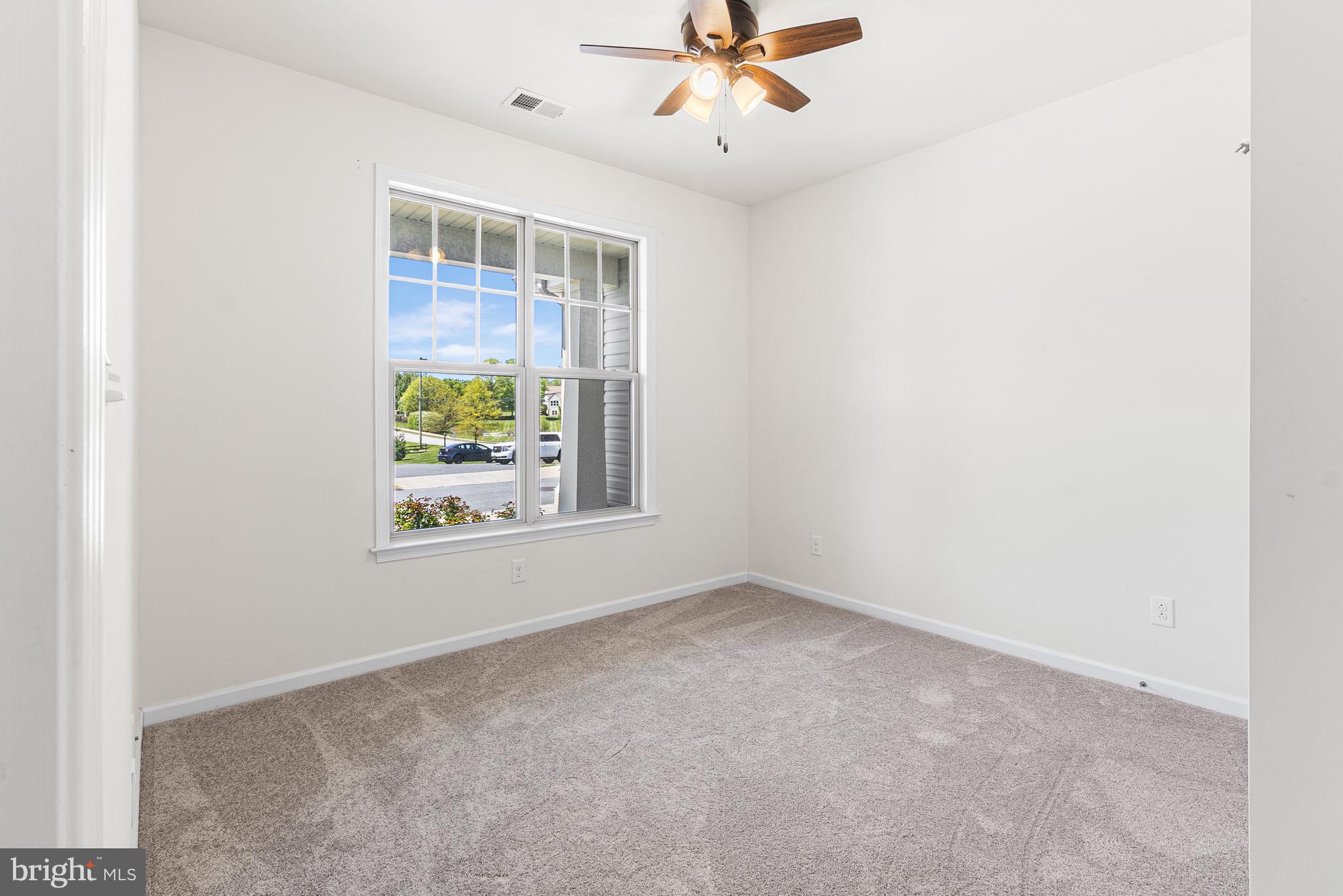 HARLOW POINTE - Residential