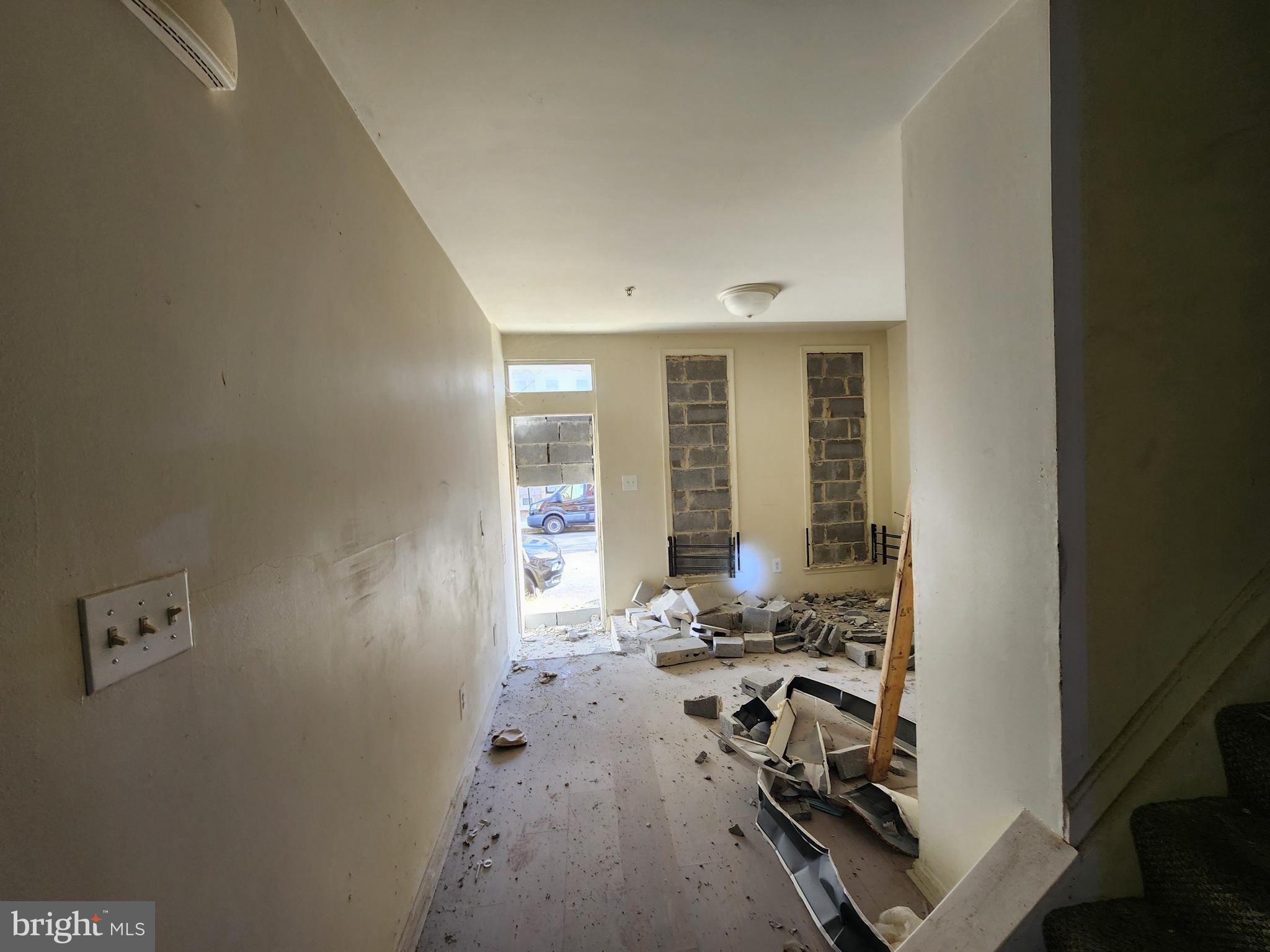 1150 N CARROLLTON AVENUE