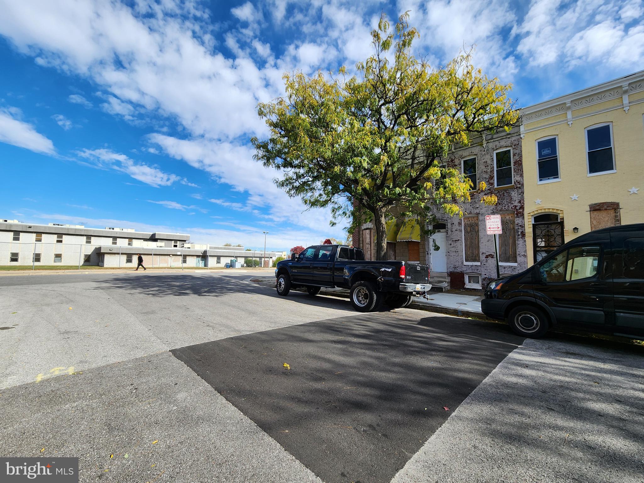 SANDTOWN-WINCHESTER - Residential