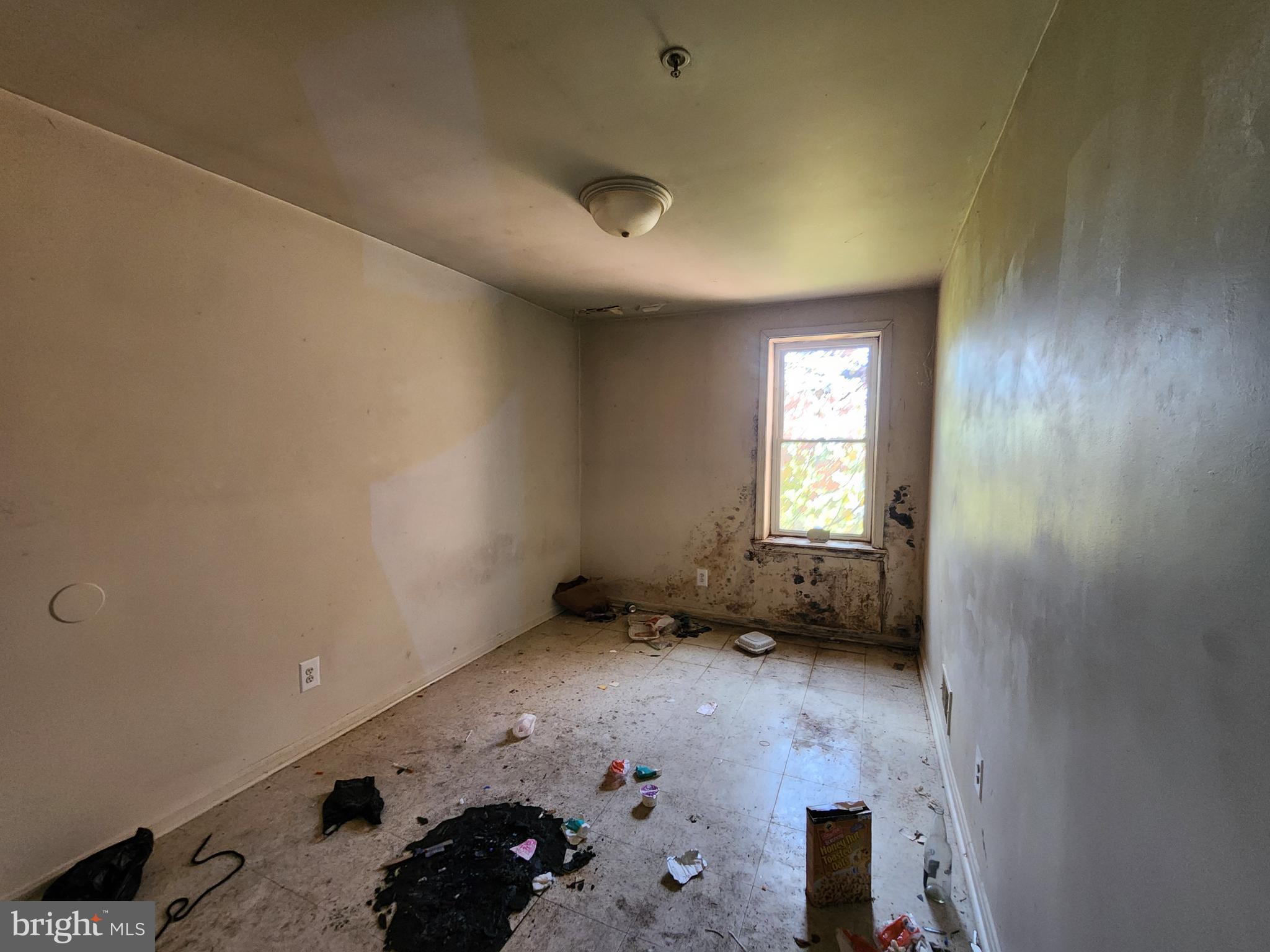 SANDTOWN-WINCHESTER - Residential