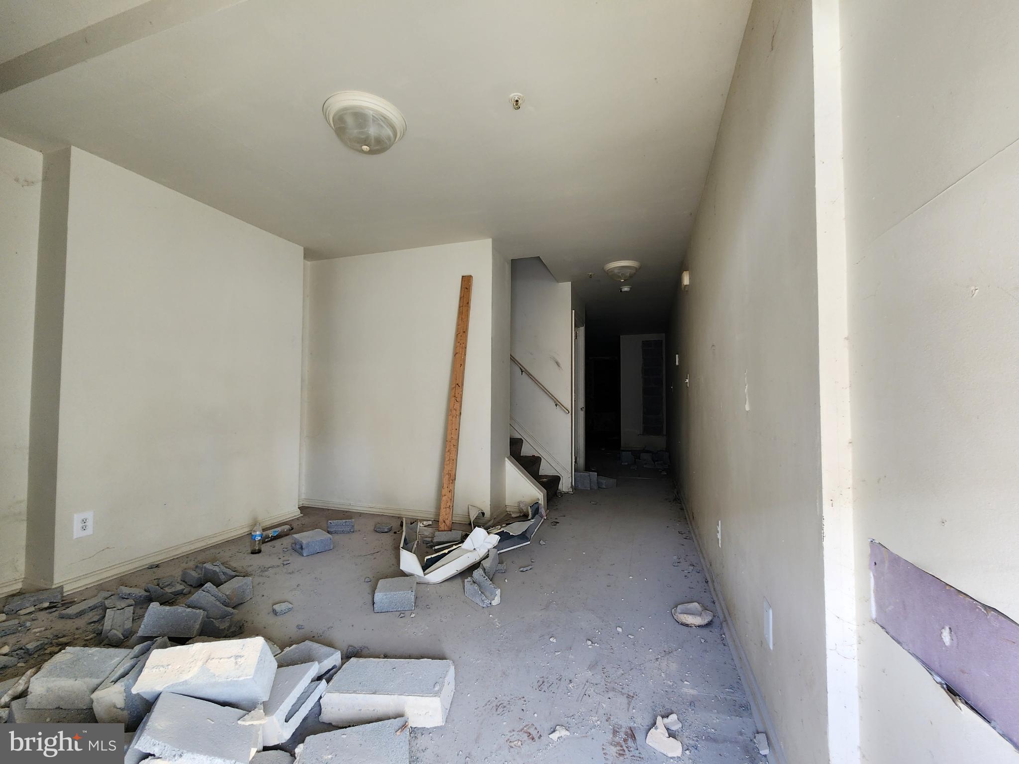 1150 N CARROLLTON AVENUE