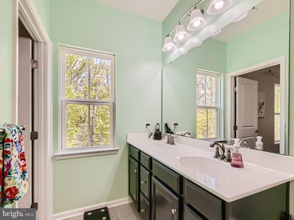 CREEKSIDE VILLAGE AT TANYARD SPRINGS - Residential