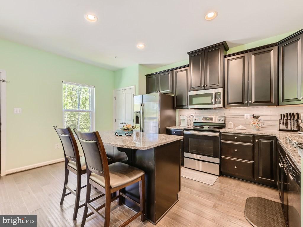 CREEKSIDE VILLAGE AT TANYARD SPRINGS - Residential