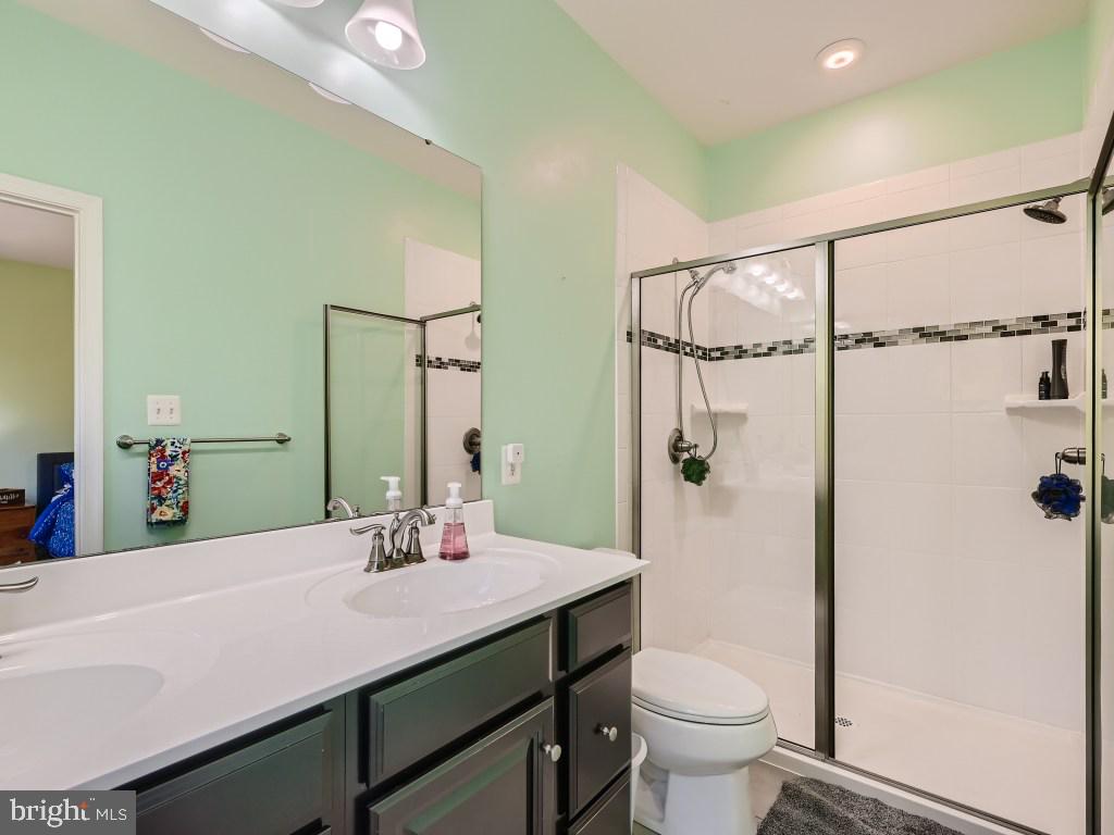 CREEKSIDE VILLAGE AT TANYARD SPRINGS - Residential