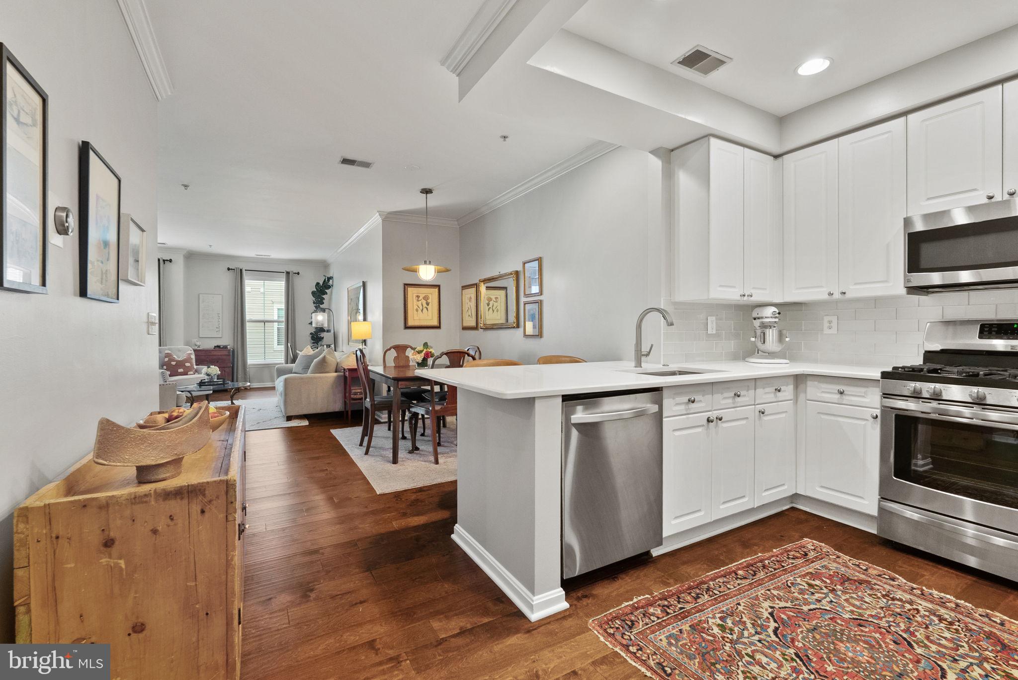 5108 DONOVAN DRIVE 305