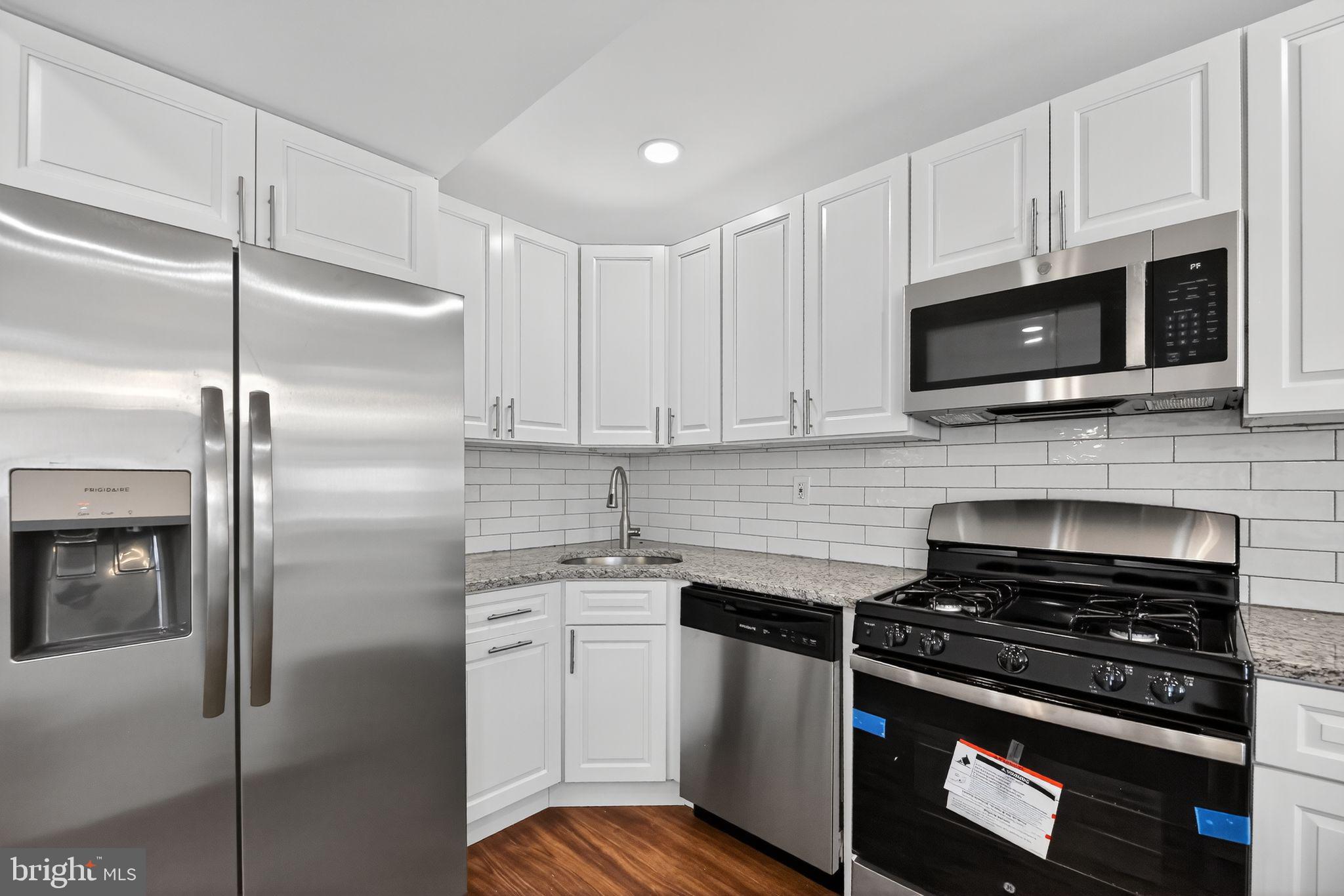 LAWNDALE - Residential