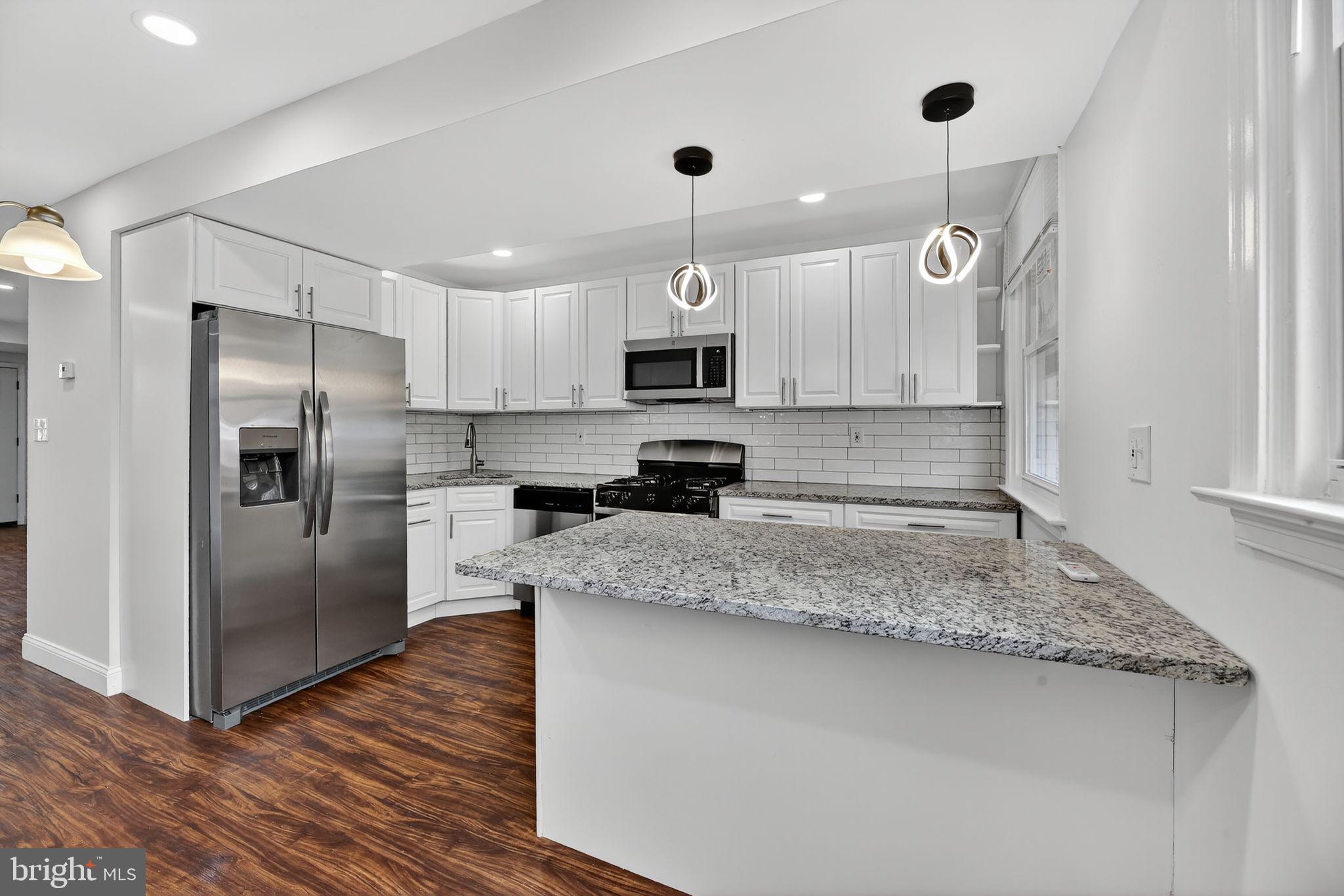 LAWNDALE - Residential