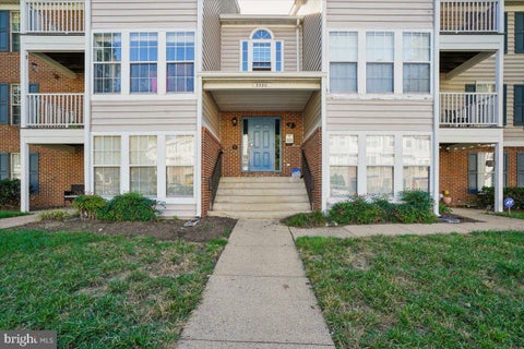 Photo of 3580 Sherbrooke Circle #201, WOODBRIDGE, VA 22192 (MLS # VAPW2131264)