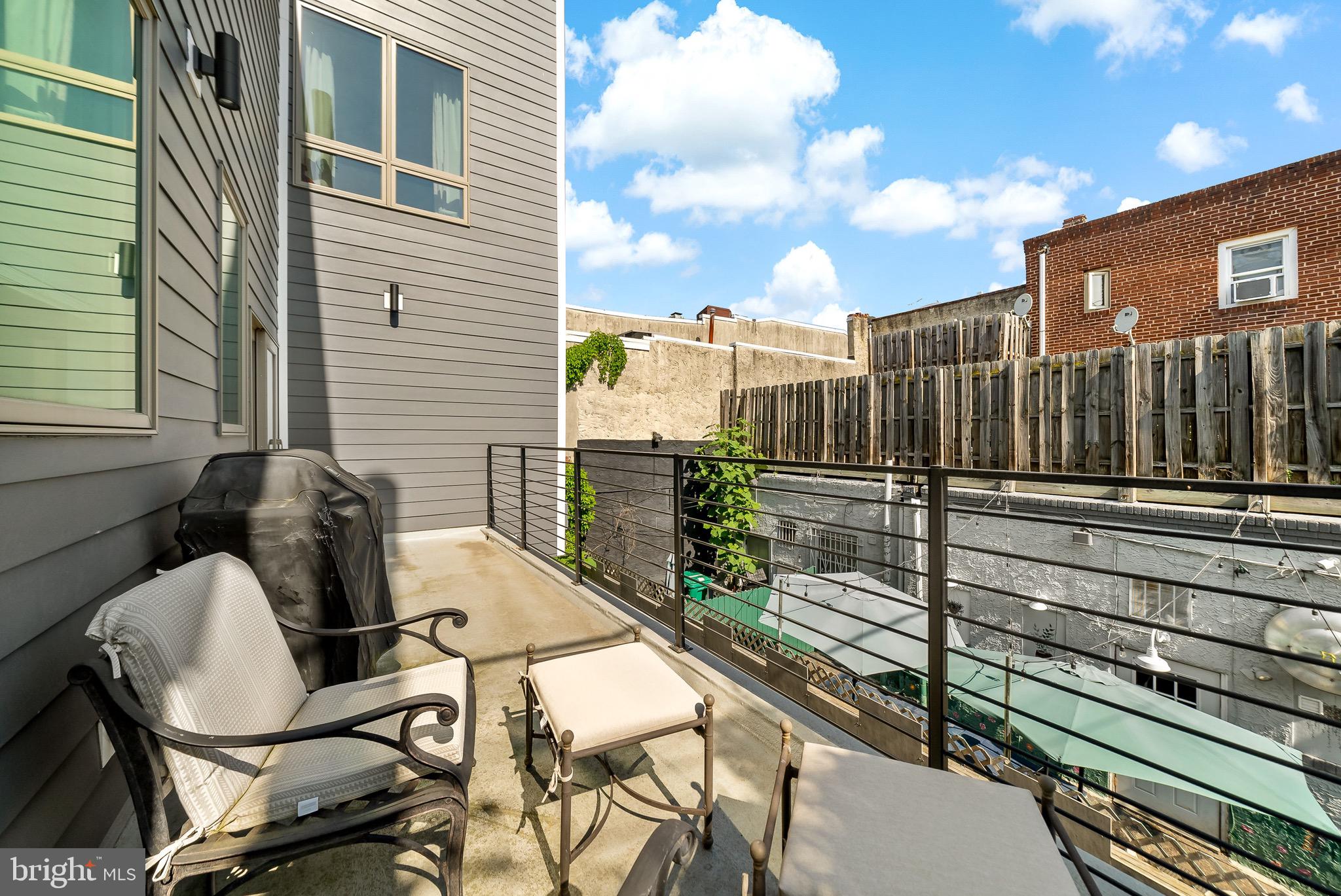 HAWTHORNE - Residential