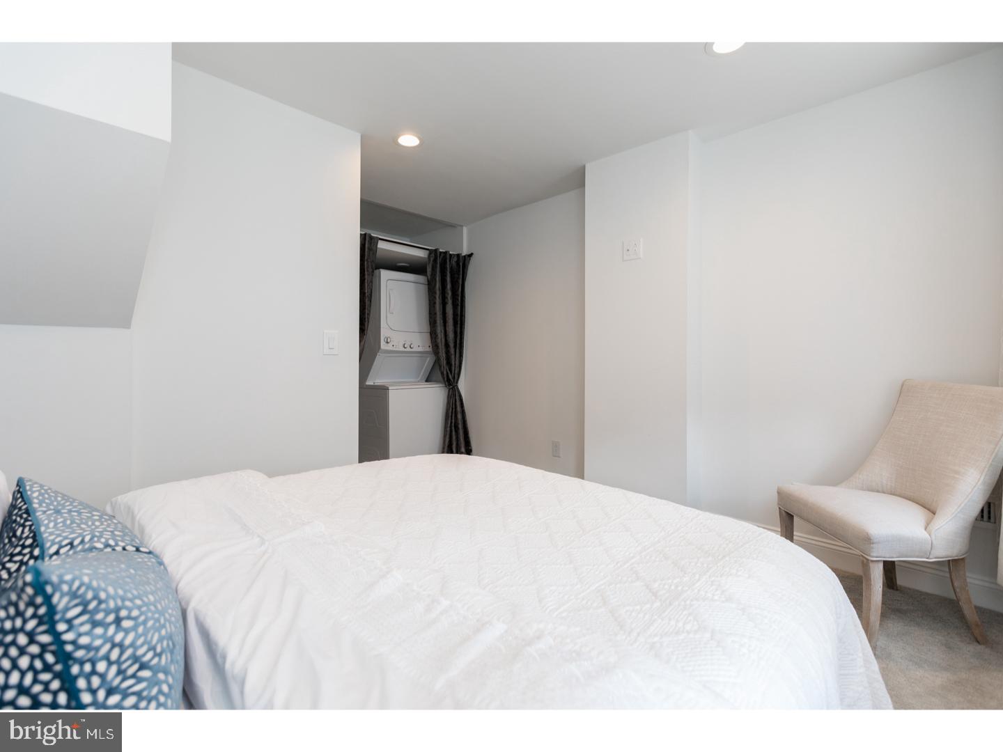 OLDE KENSINGTON - Residential