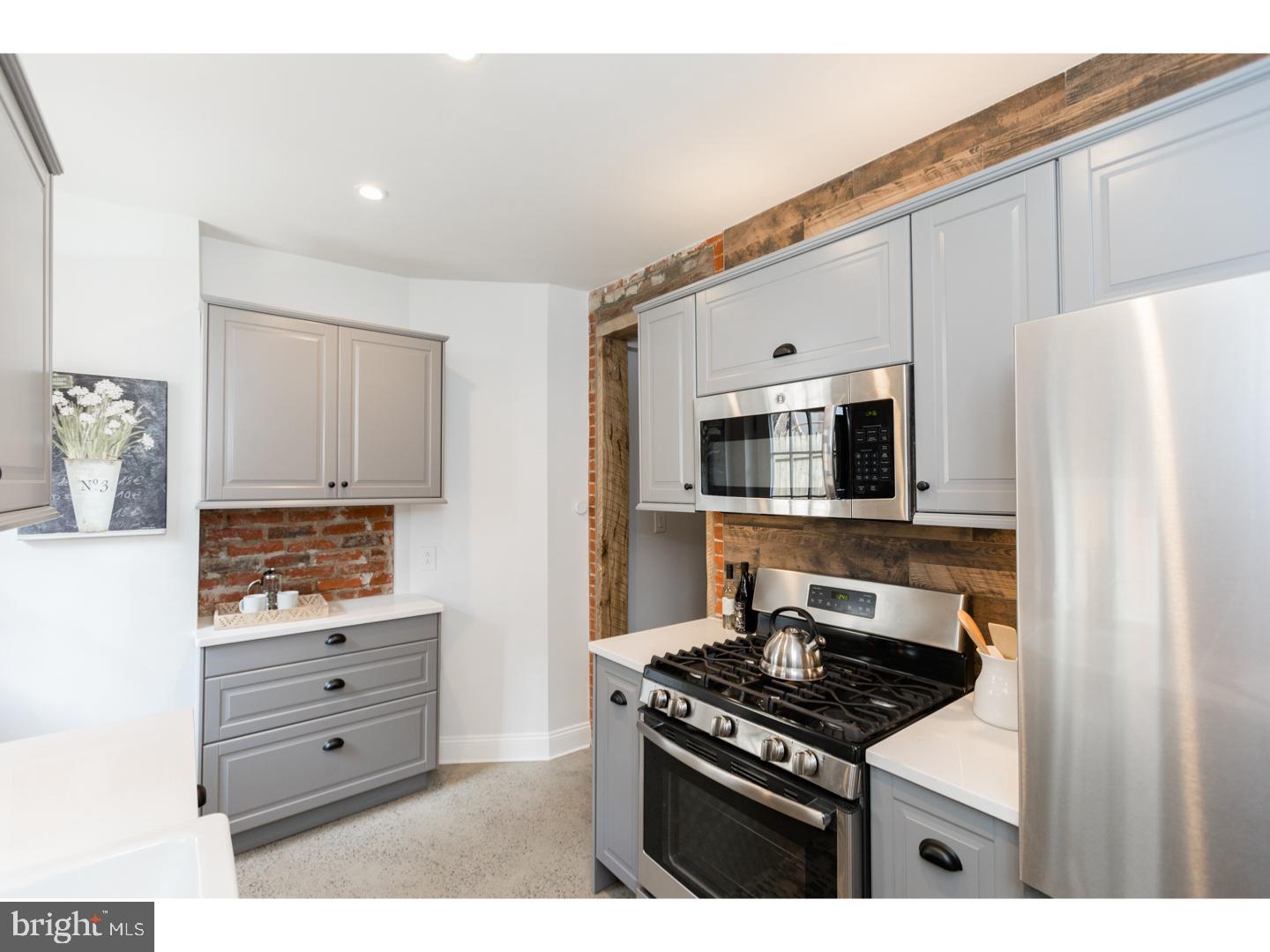 OLDE KENSINGTON - Residential