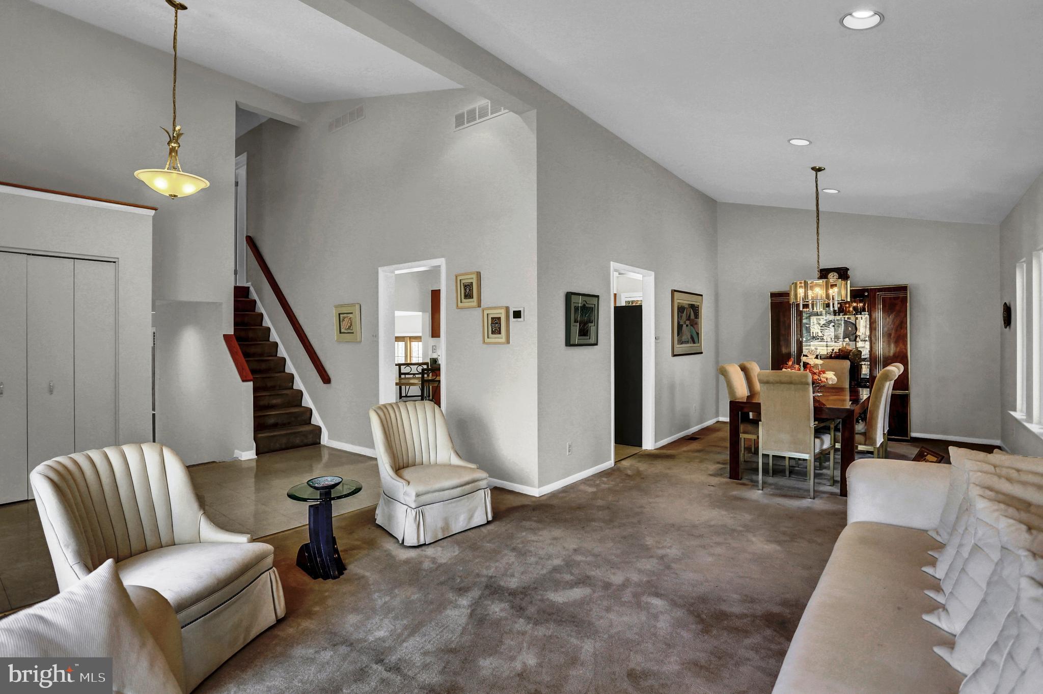 SUNNYBROOK FARMS - Residential