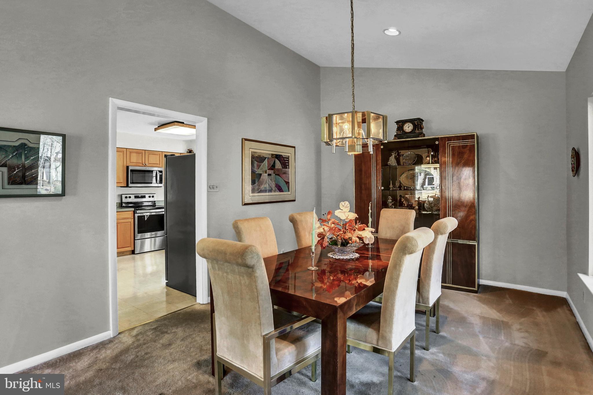 SUNNYBROOK FARMS - Residential