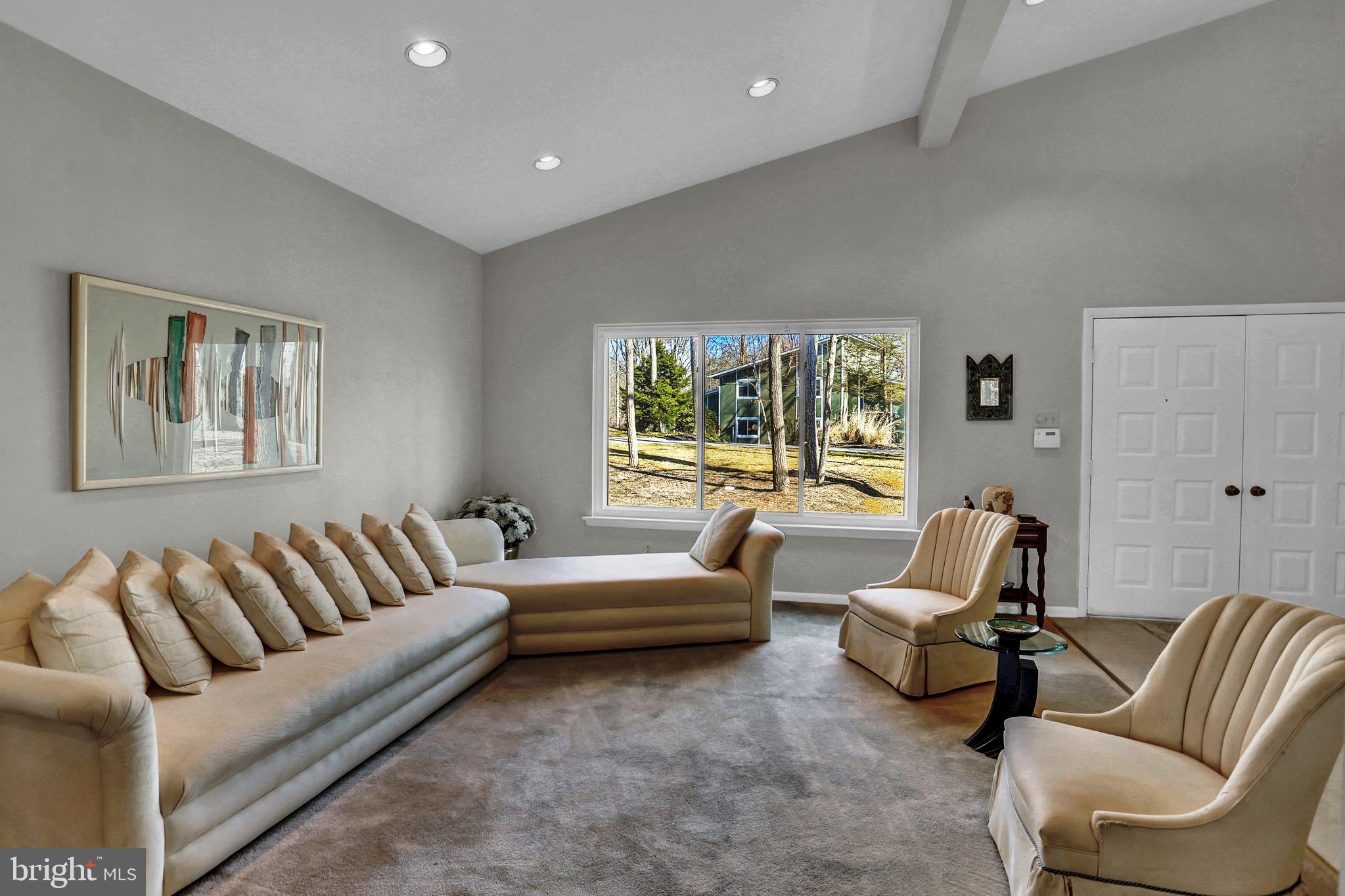 SUNNYBROOK FARMS - Residential