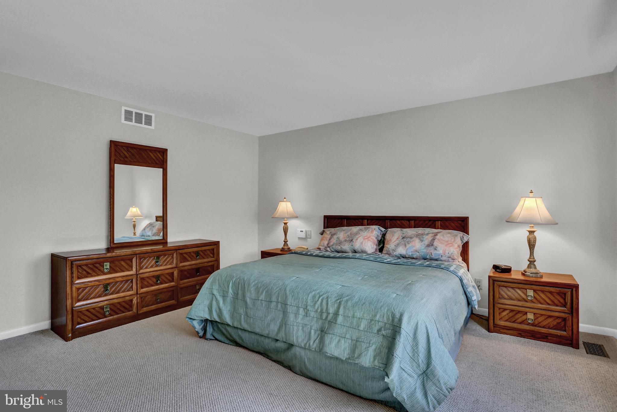 SUNNYBROOK FARMS - Residential