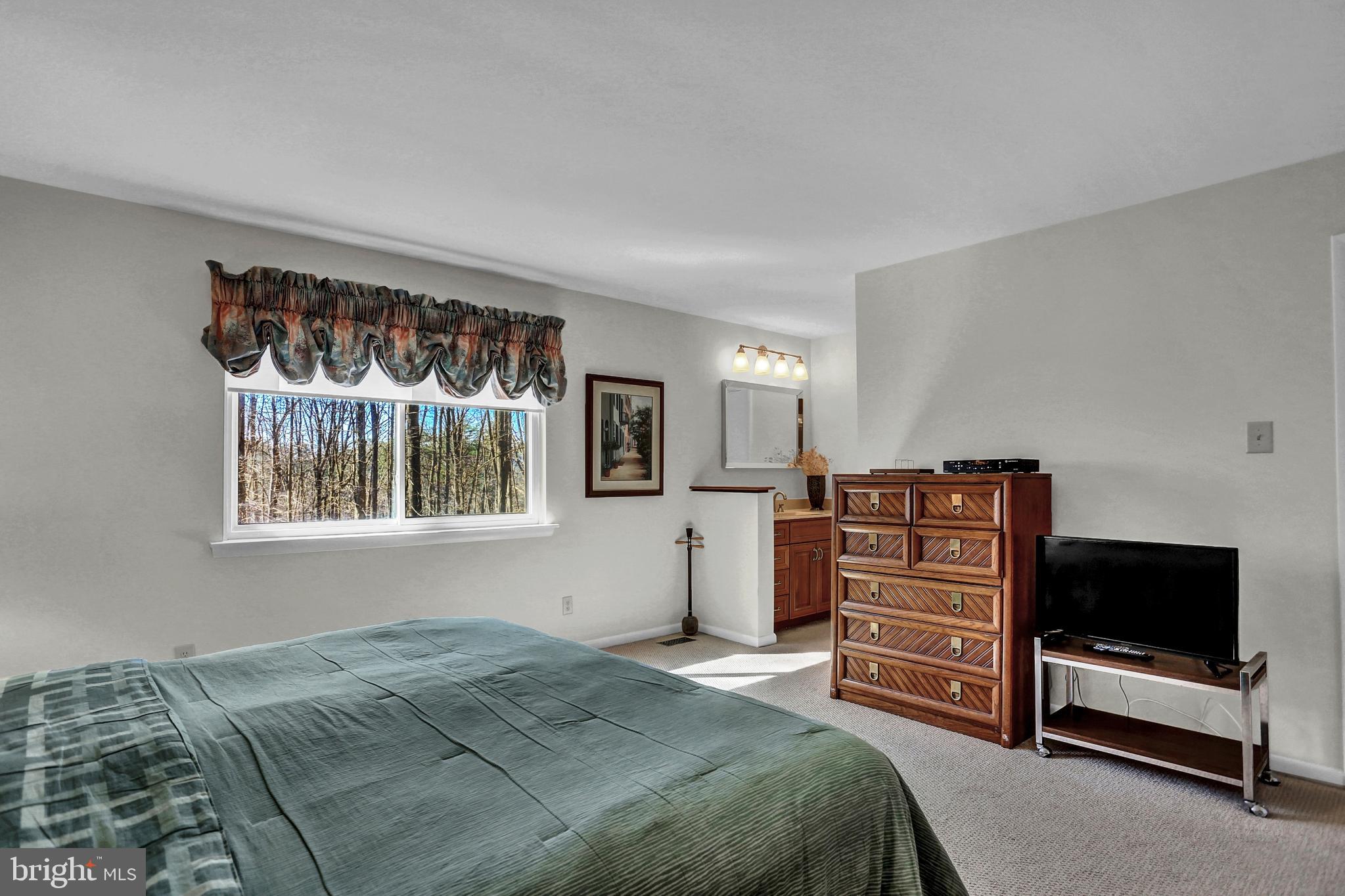 SUNNYBROOK FARMS - Residential