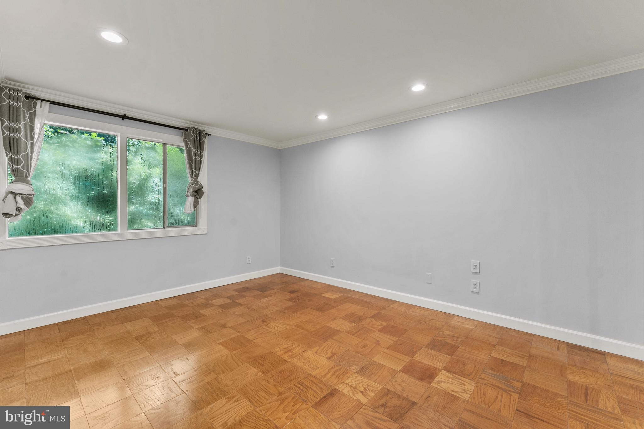 7541 SPRING LAKE DRIVE B-1