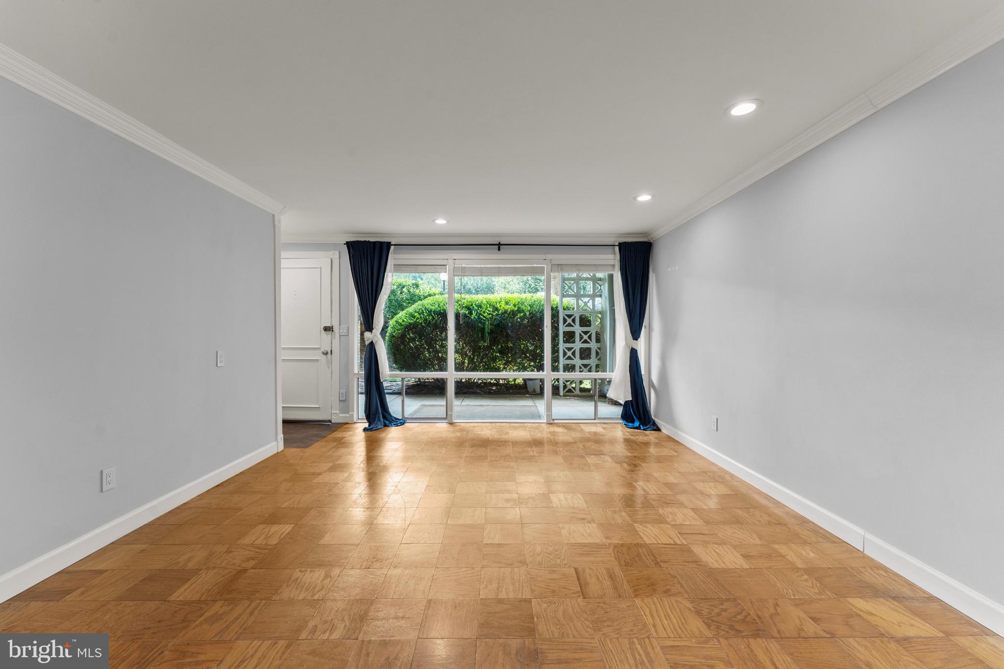 SPRING LAKE - Residential