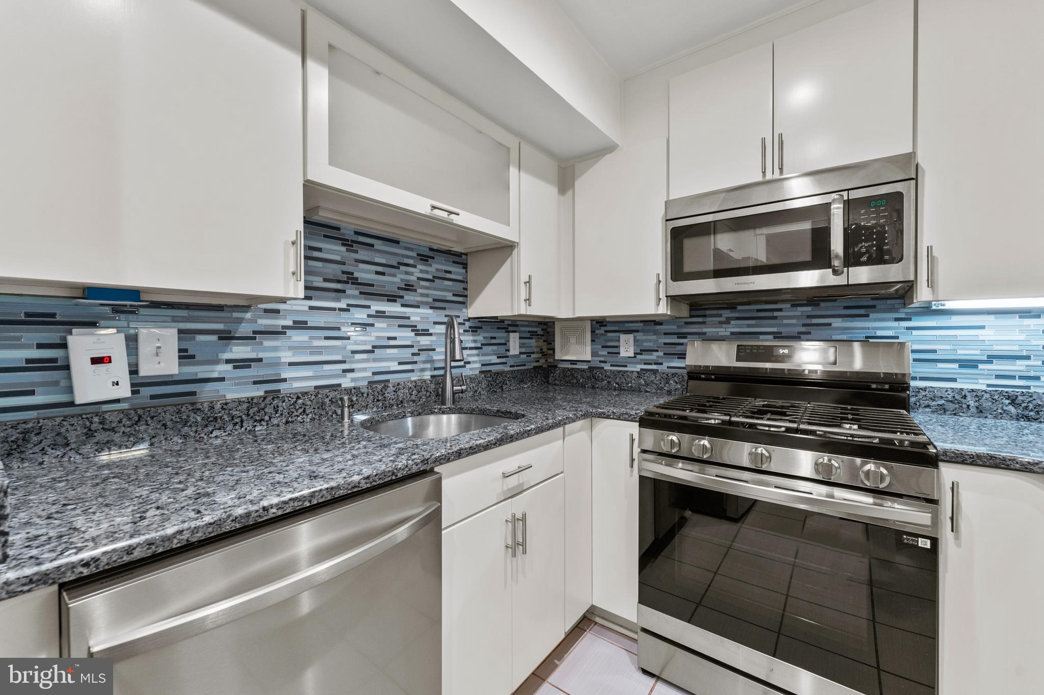 SPRING LAKE - Residential