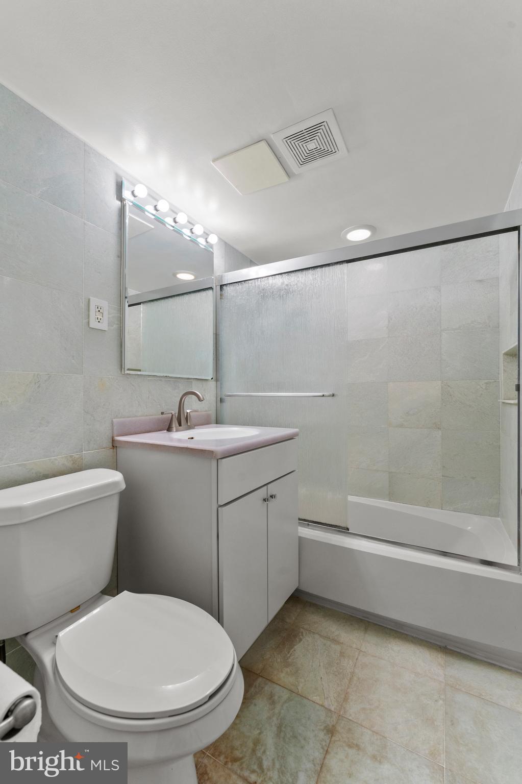 SPRING LAKE - Residential