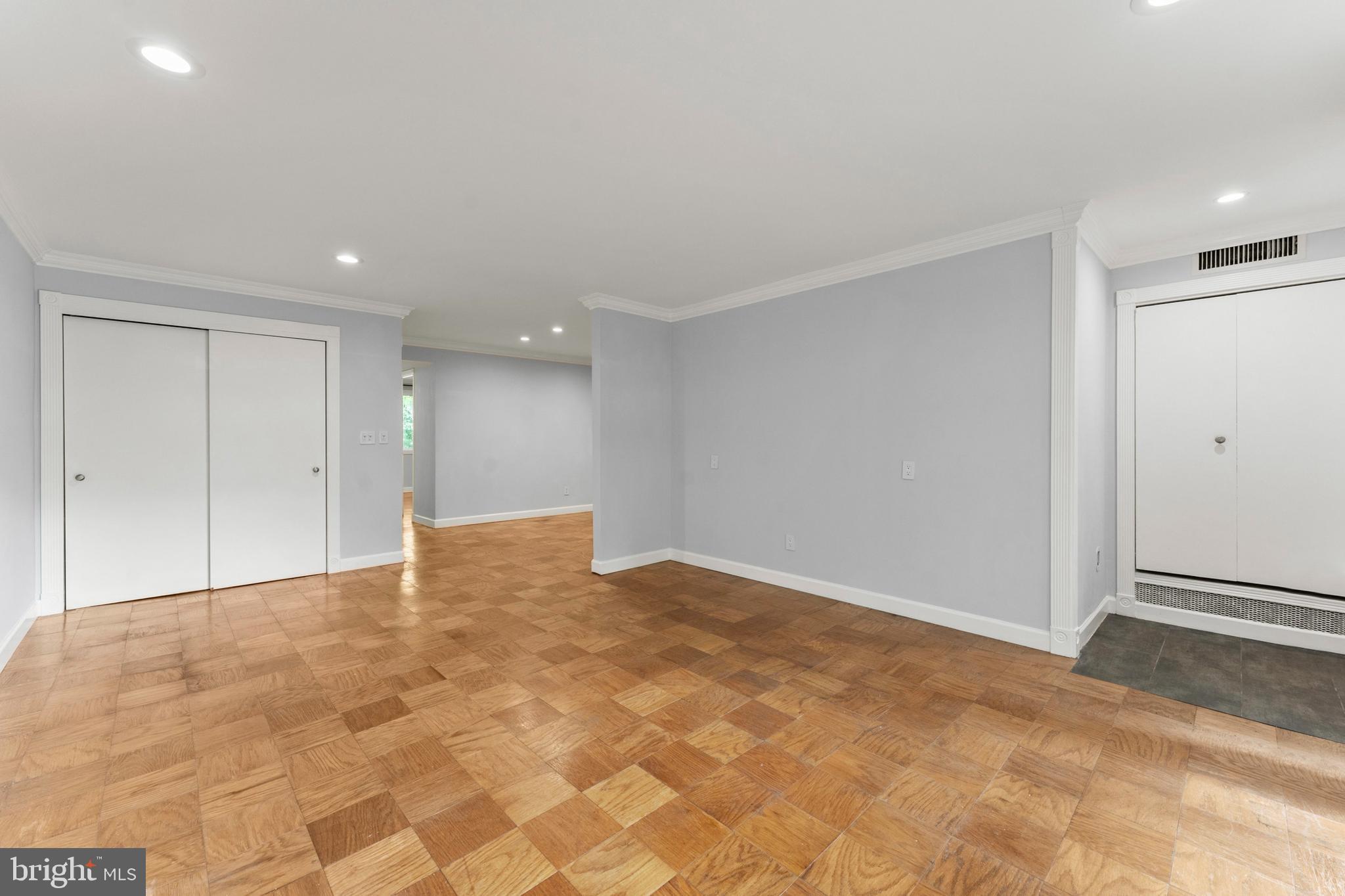 7541 SPRING LAKE DRIVE B-1