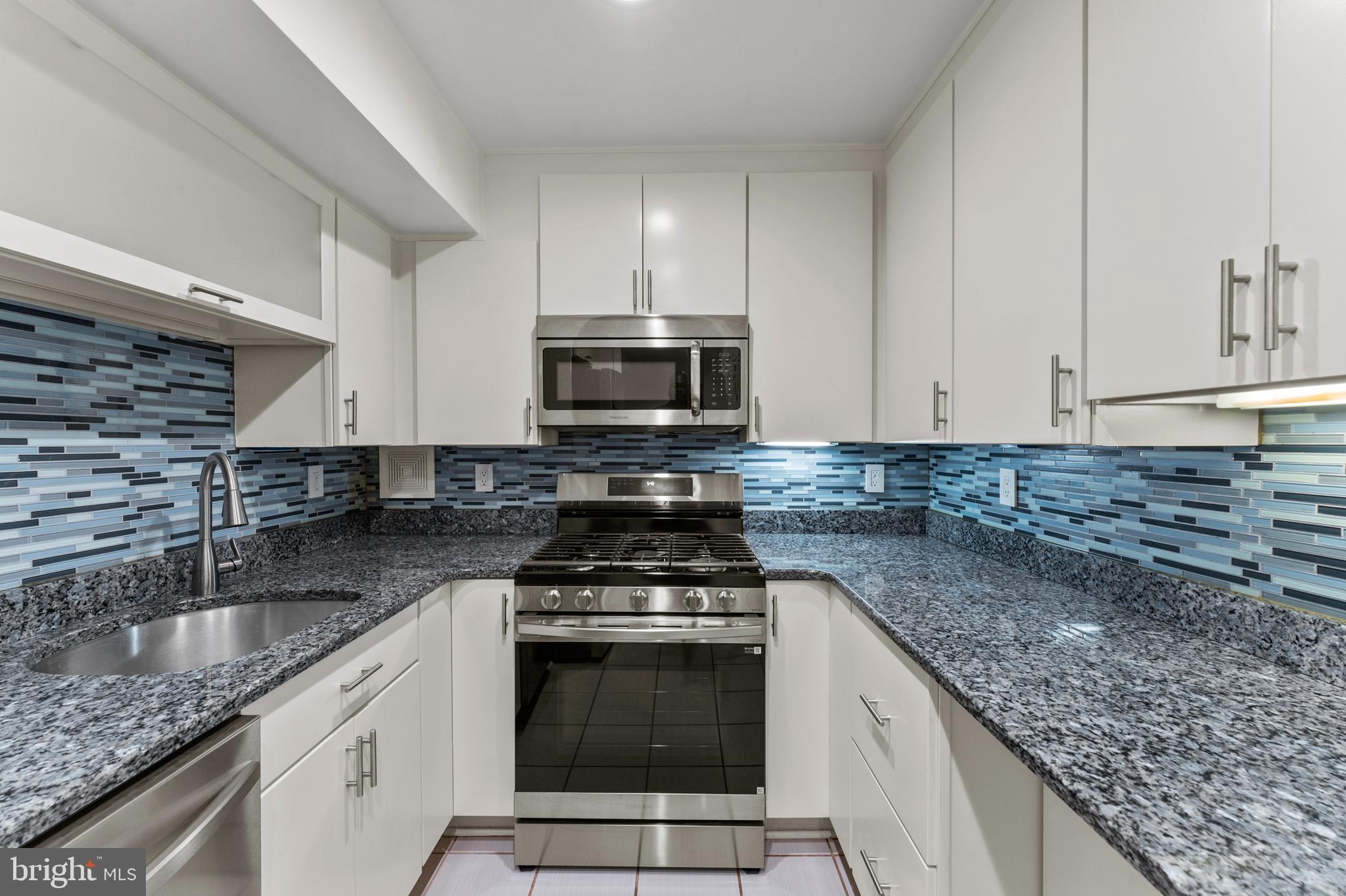 SPRING LAKE - Residential