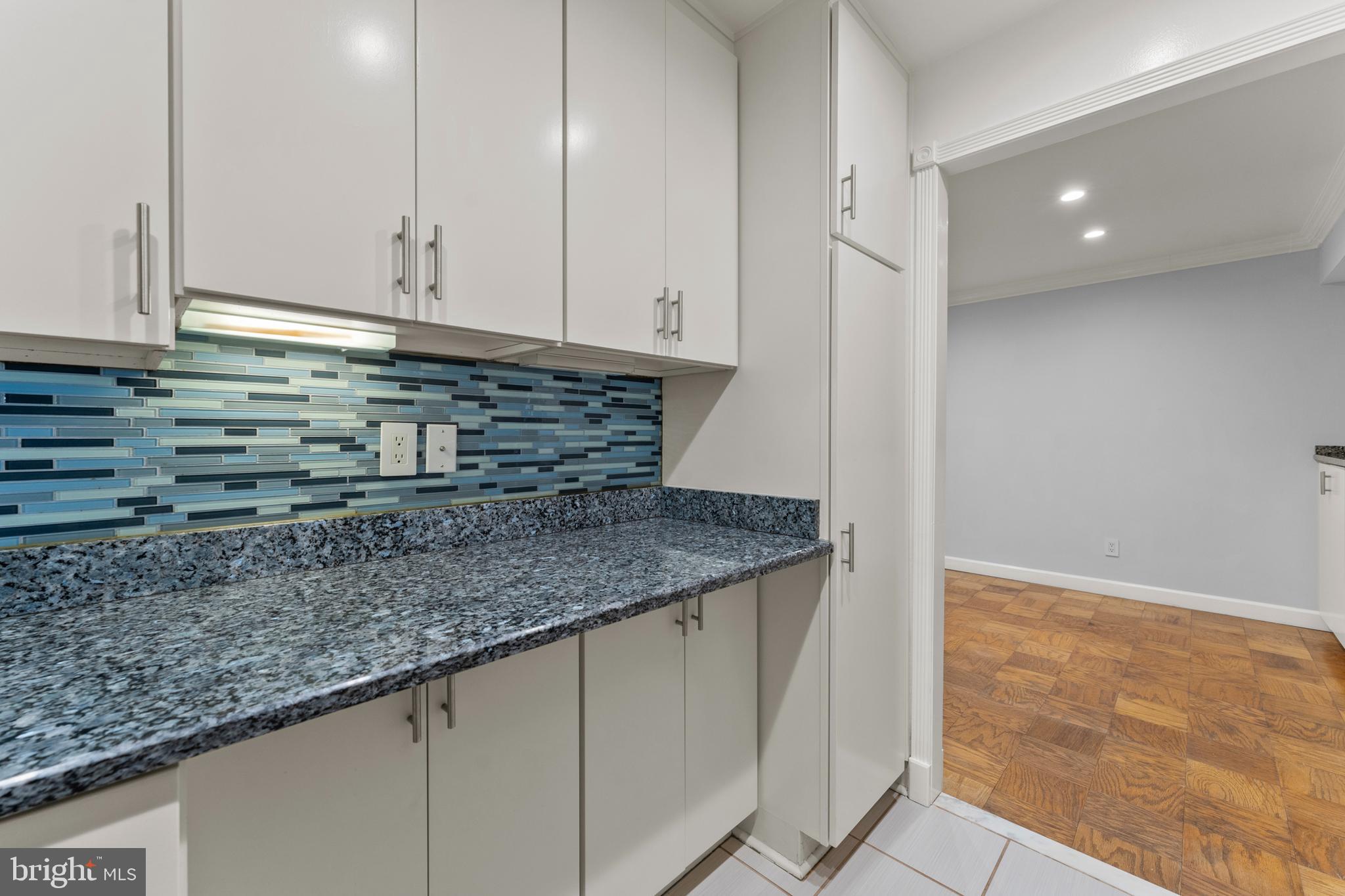 SPRING LAKE - Residential