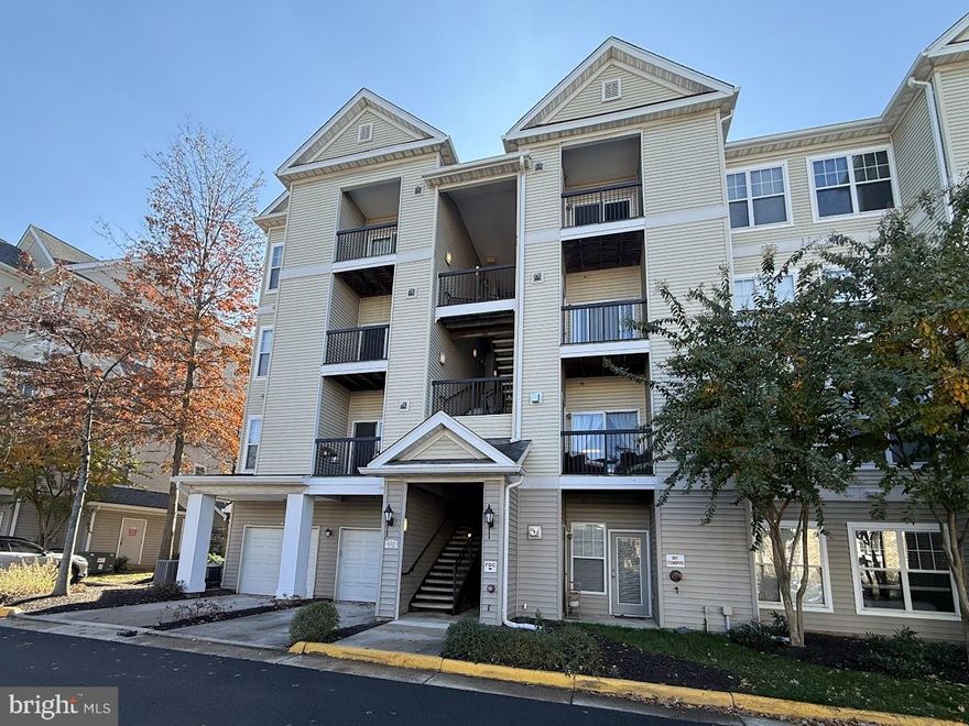 This beautiful one bedroom, one bath with loft condo is located in the sought after gated community of Stonegate at Faircrest! New paint and new carpets! Plenty of natural light throughout the condo.  Loft and vaulted ceilings create a very open space. Sit and relax on the outside deck or stay inside and warm up next to the fireplace. Full size washer and dryer located in the unit. Community amenities include outdoor pool, fitness center, business center, tot lots, and walking trails. GREAT location- minutes to 66, close to the commuter lot on Stringfellow- easy access to 28/29 as well. Close to Fair Lakes shopping and restaurants! Garage parking included- one garage space and one space in driveway. No smoking and no pets- This home is ready for you to move in!