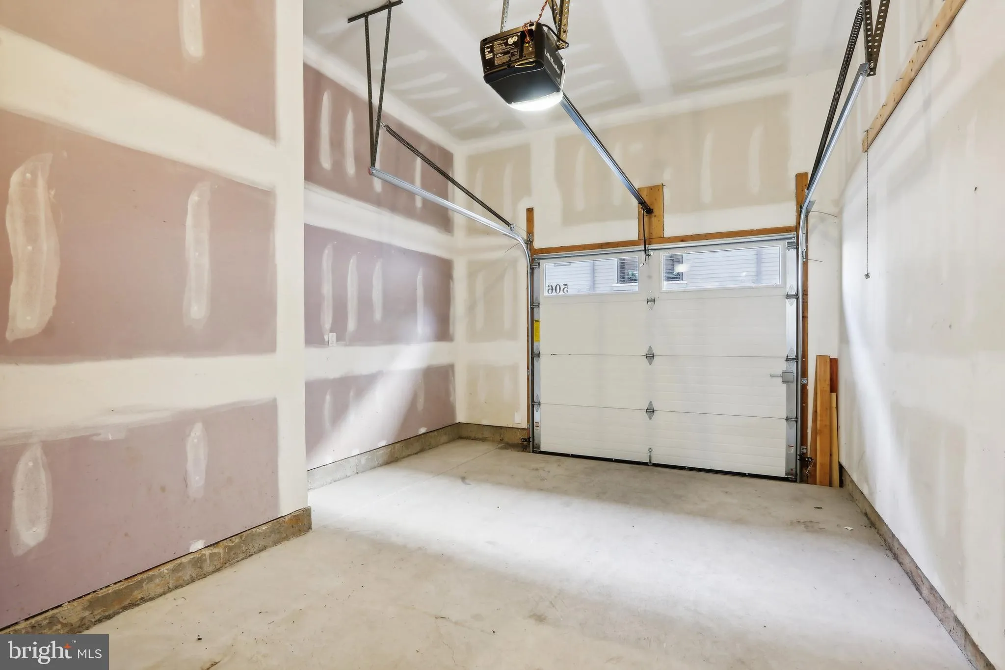 King Of Prussia, Pennsylvania 19406, United States, 3 Bedrooms Bedrooms, ,3 BathroomsBathrooms,Residential,Pending,52553