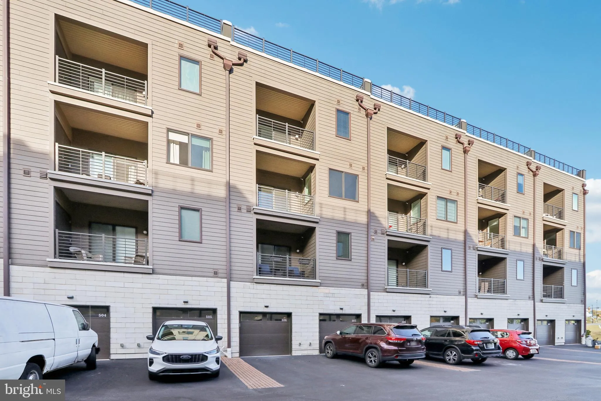 King Of Prussia, Pennsylvania 19406, United States, 3 Bedrooms Bedrooms, ,3 BathroomsBathrooms,Residential,Pending,52553