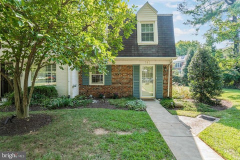 Townhouse For Rent - 741 Azalea Drive #36-741<br/> Montgomery County, ROCKVILLE, MD 20850
