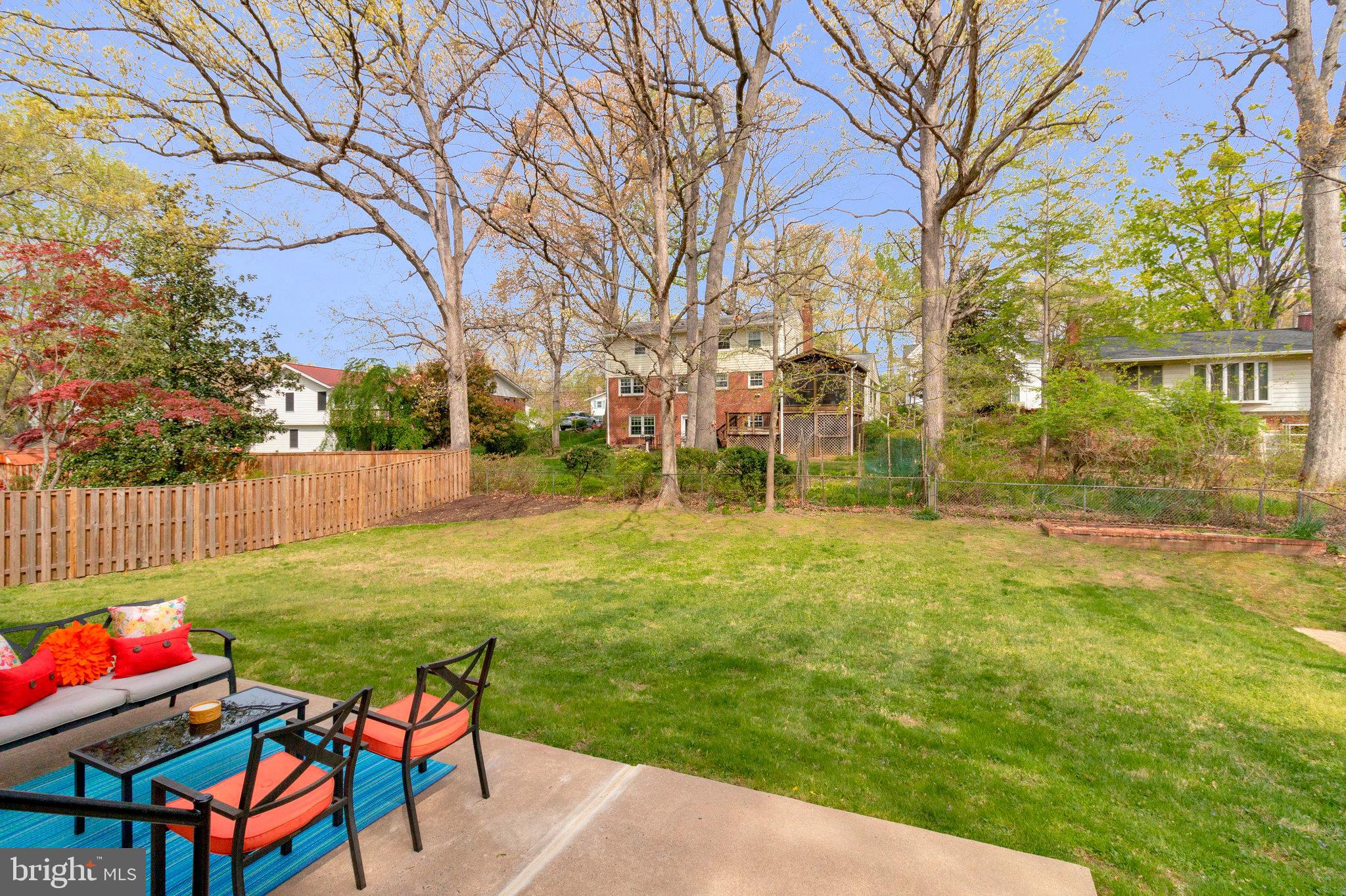 STONEWALL MANOR - Residential